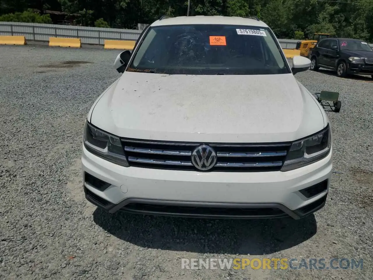 5 Photograph of a damaged car 3VV3B7AXXLM044957 VOLKSWAGEN TIGUAN 2020