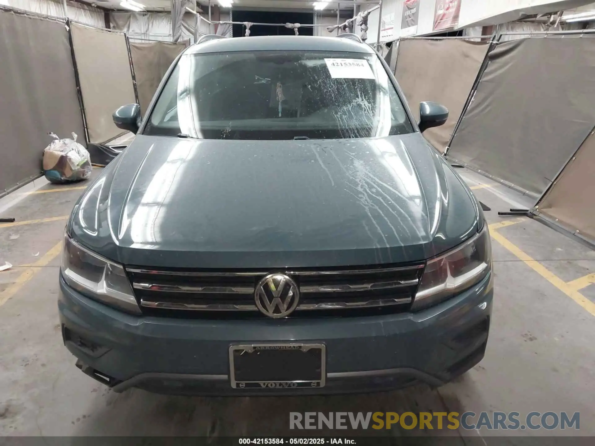 12 Photograph of a damaged car 3VV3B7AXXLM058423 VOLKSWAGEN TIGUAN 2020
