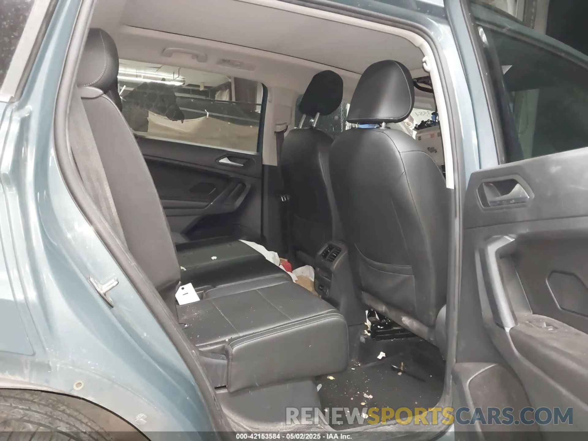 8 Photograph of a damaged car 3VV3B7AXXLM058423 VOLKSWAGEN TIGUAN 2020