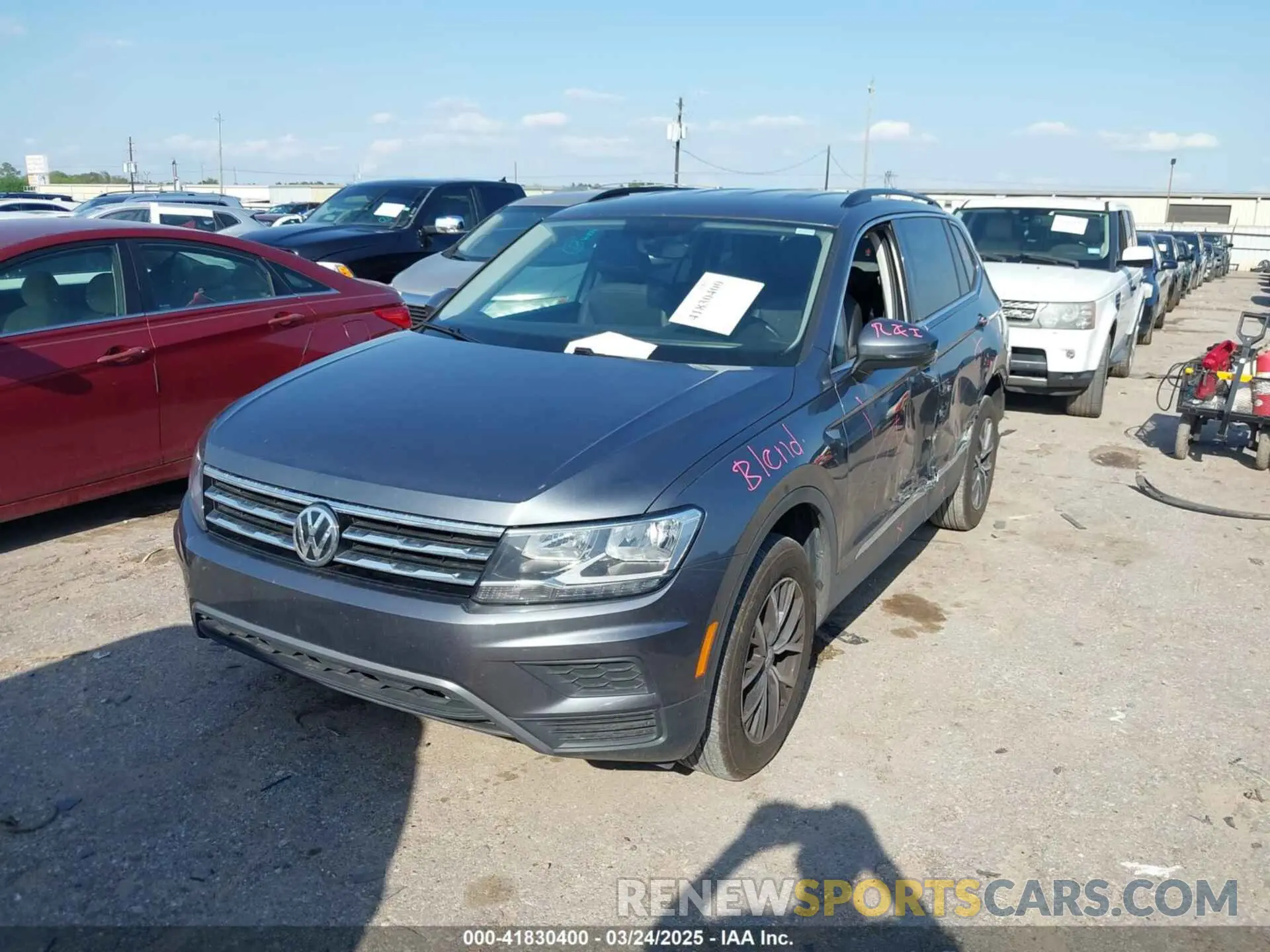2 Фотография поврежденного автомобиля 3VV3B7AXXLM137641 VOLKSWAGEN TIGUAN 2020