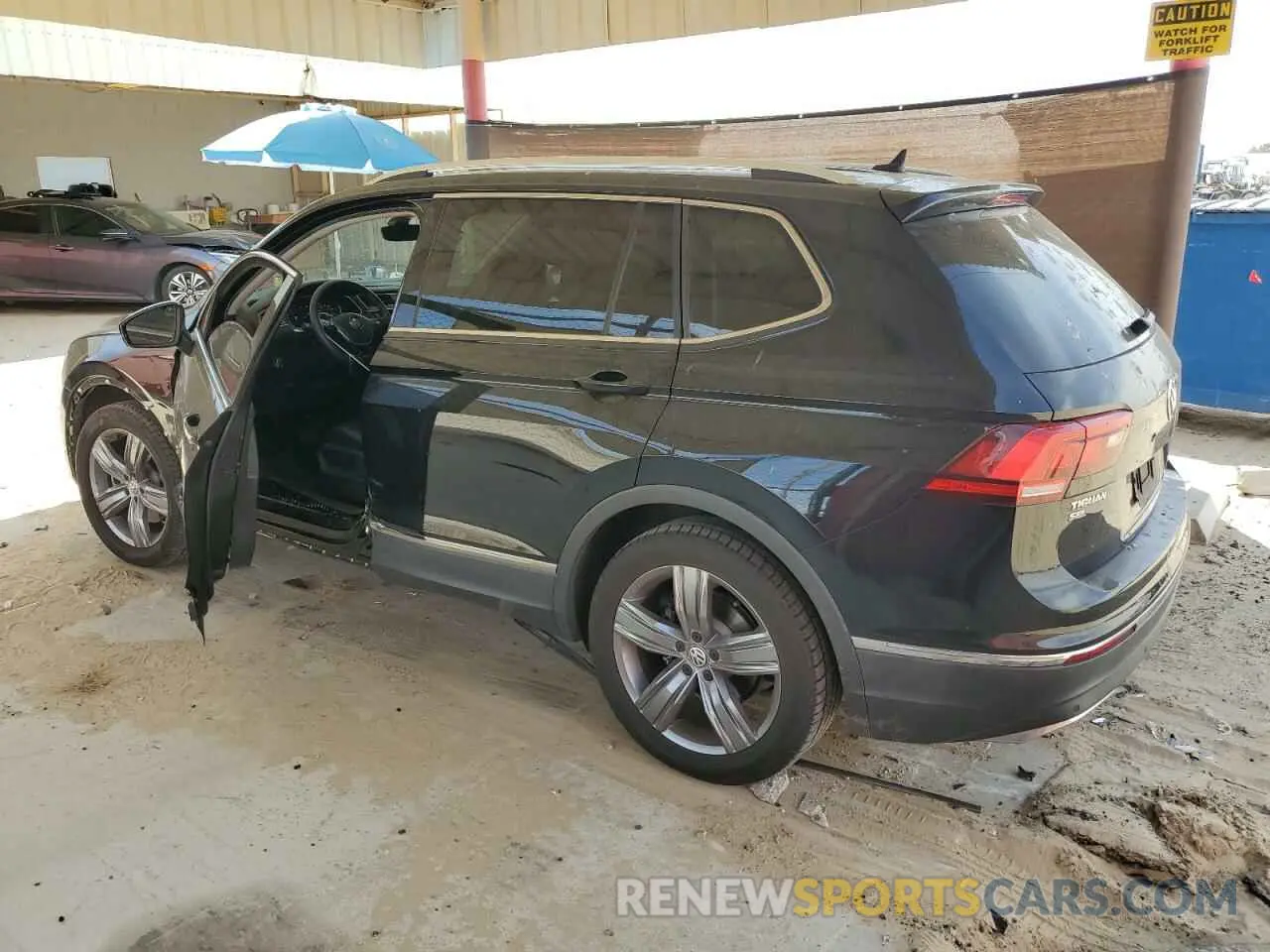 2 Photograph of a damaged car 3VV3B7AXXLM138188 VOLKSWAGEN TIGUAN 2020
