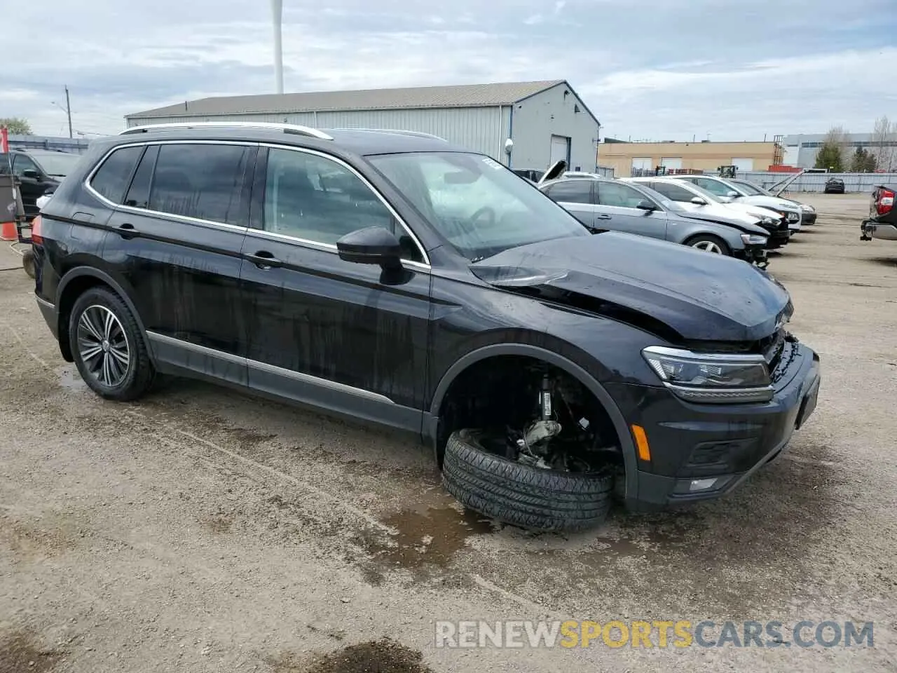 4 Photograph of a damaged car 3VV4B7AX5LM115650 VOLKSWAGEN TIGUAN 2020