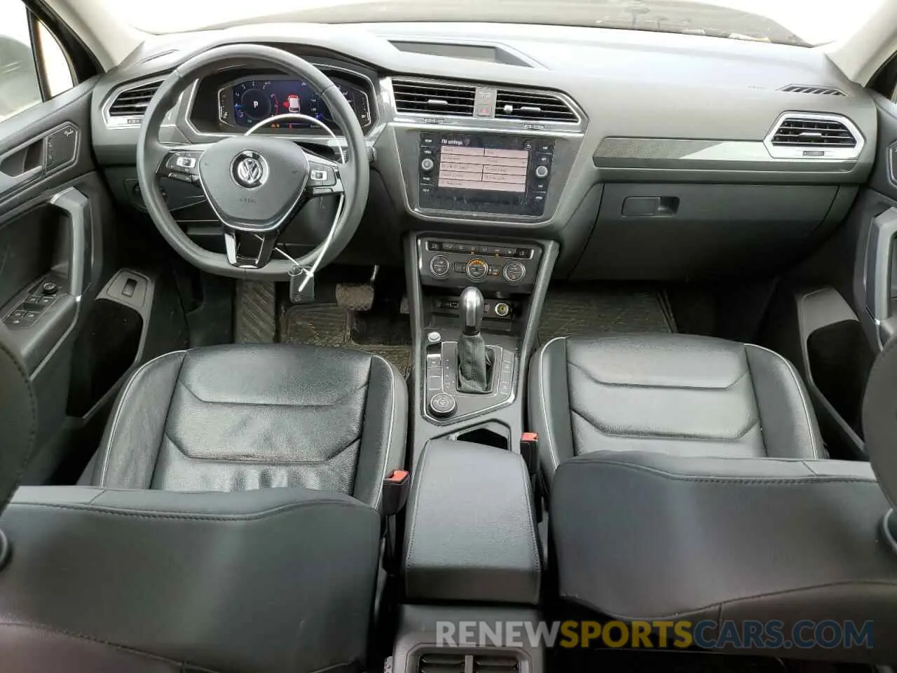 8 Photograph of a damaged car 3VV4B7AX5LM115650 VOLKSWAGEN TIGUAN 2020