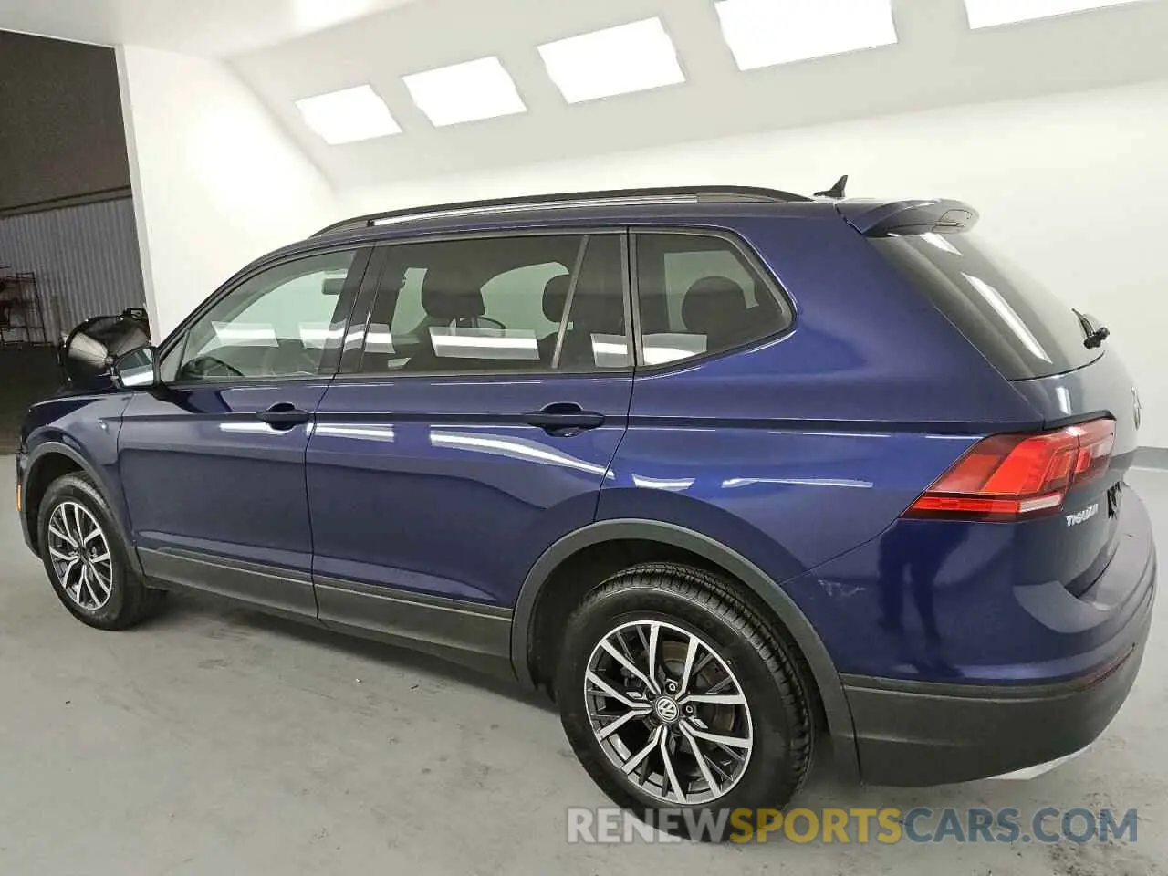 2 Photograph of a damaged car 3VV0B7AX1MM002651 VOLKSWAGEN TIGUAN 2021