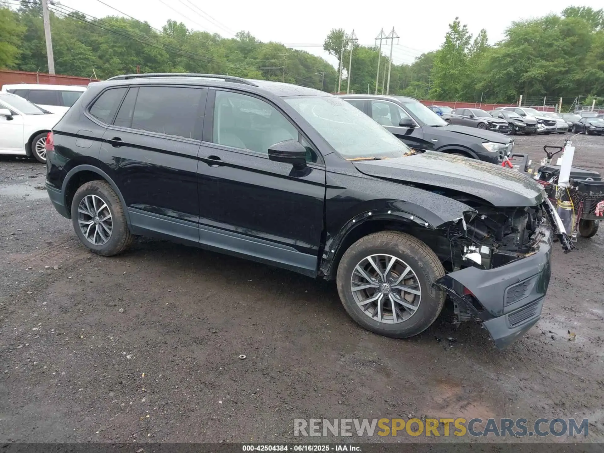 1 Photograph of a damaged car 3VV0B7AX3MM031908 VOLKSWAGEN TIGUAN 2021