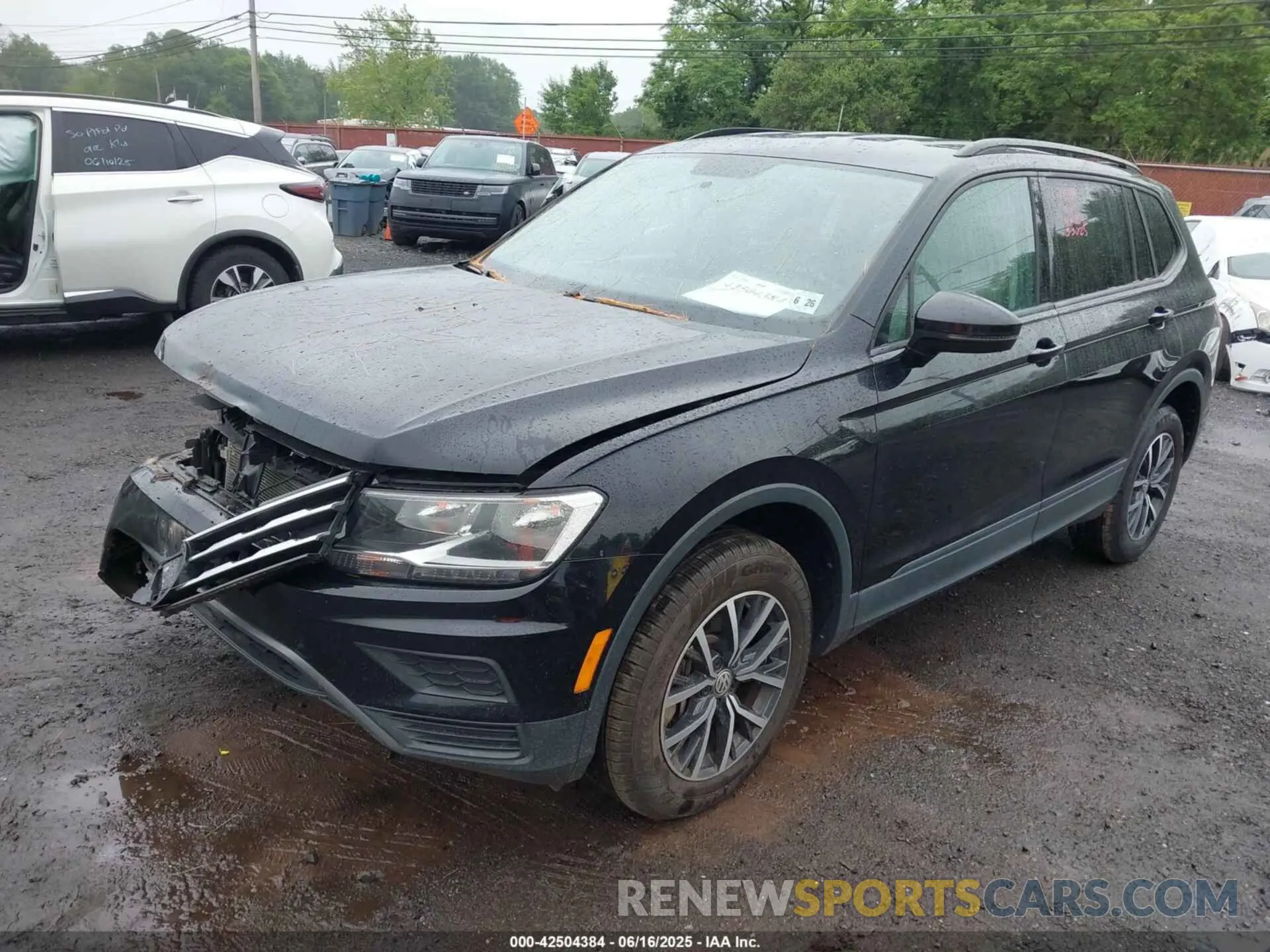 2 Photograph of a damaged car 3VV0B7AX3MM031908 VOLKSWAGEN TIGUAN 2021