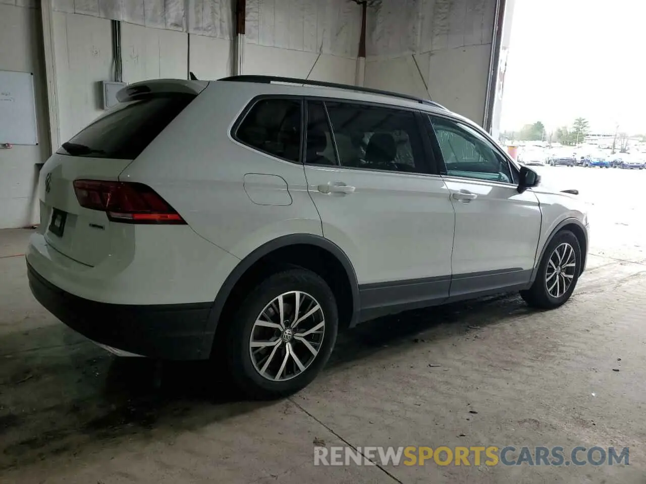 3 Фотография поврежденного автомобиля 3VV0B7AX4MM040312 VOLKSWAGEN TIGUAN 2021