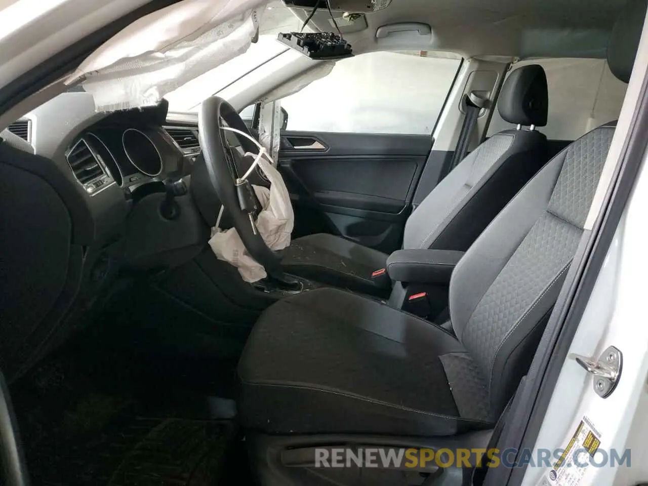 7 Фотография поврежденного автомобиля 3VV0B7AX4MM040312 VOLKSWAGEN TIGUAN 2021