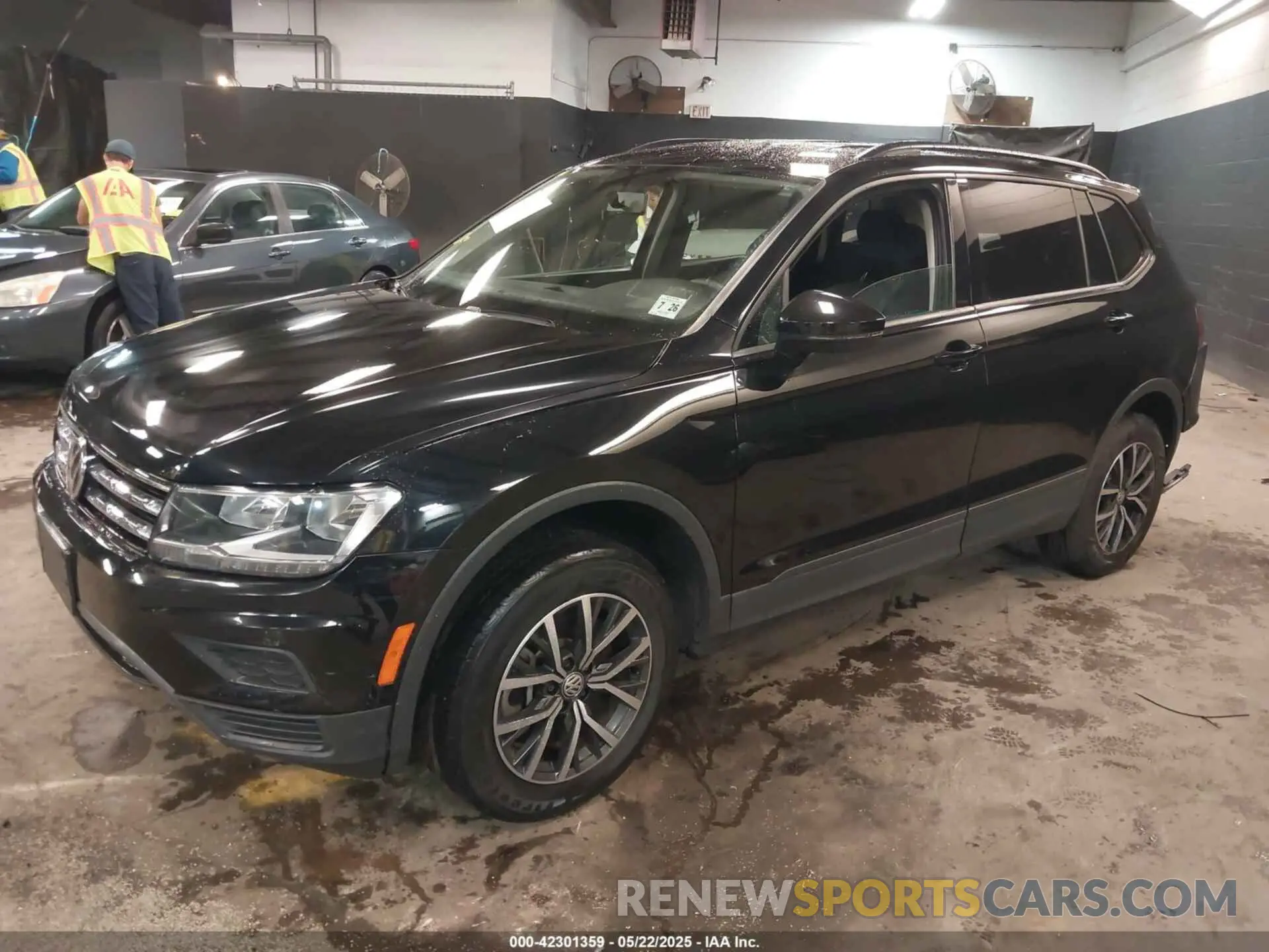 2 Фотография поврежденного автомобиля 3VV0B7AX5MM088269 VOLKSWAGEN TIGUAN 2021