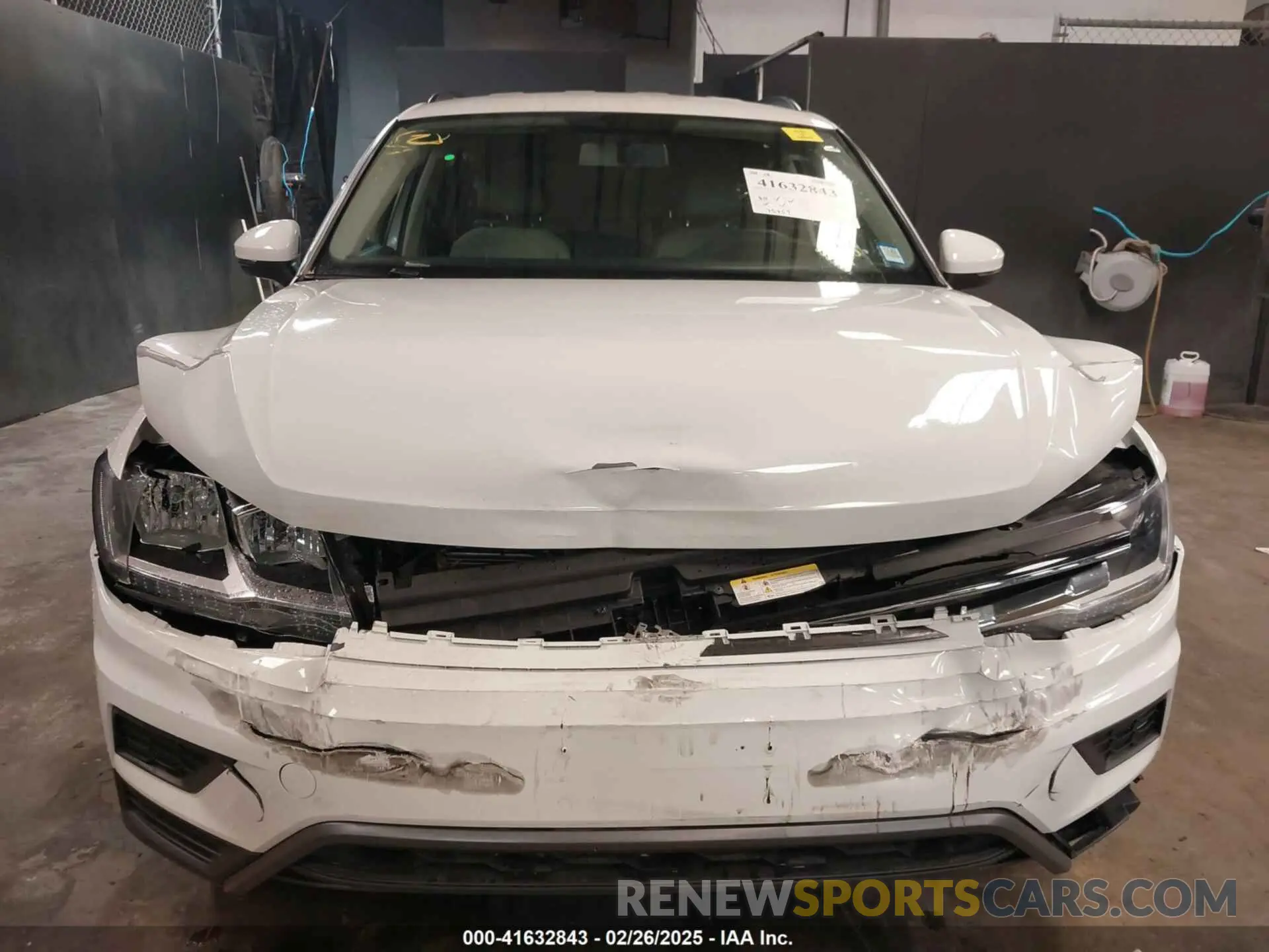 12 Photograph of a damaged car 3VV0B7AX8MM019835 VOLKSWAGEN TIGUAN 2021