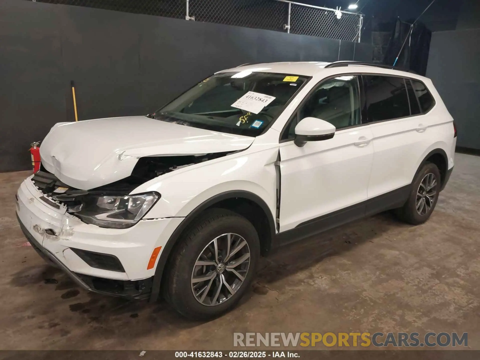 2 Photograph of a damaged car 3VV0B7AX8MM019835 VOLKSWAGEN TIGUAN 2021