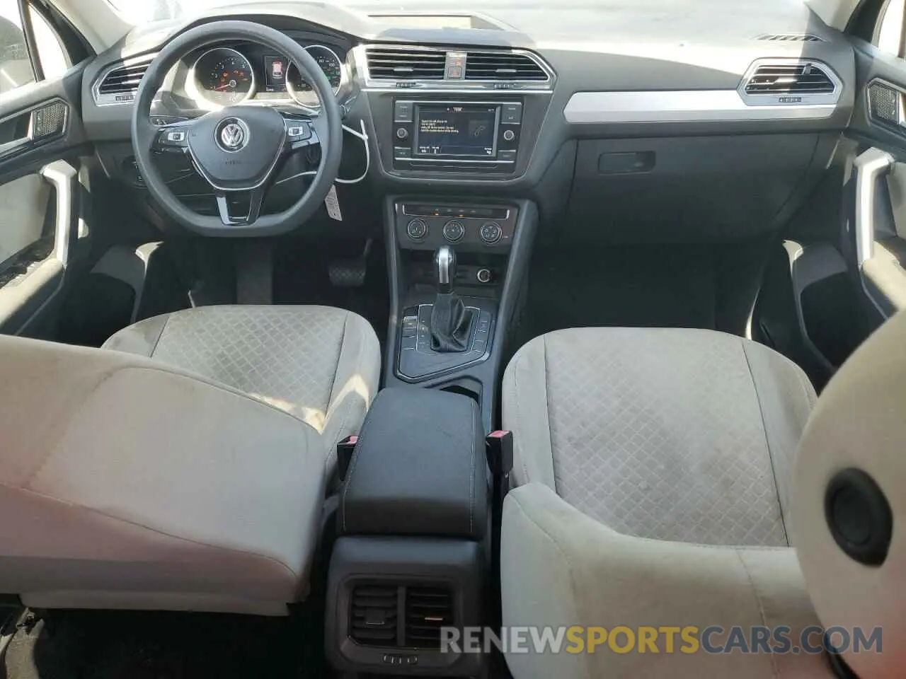 8 Photograph of a damaged car 3VV1B7AX2MM020872 VOLKSWAGEN TIGUAN 2021