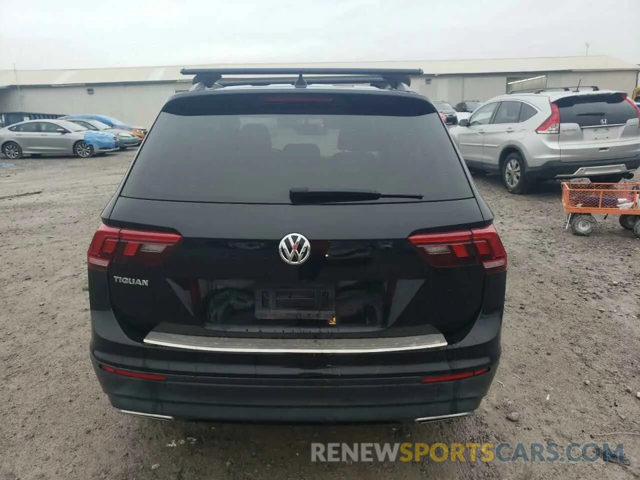 6 Photograph of a damaged car 3VV1B7AX2MM121474 VOLKSWAGEN TIGUAN 2021