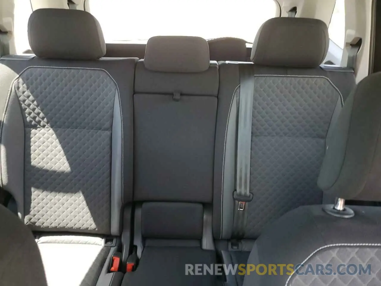 10 Фотография поврежденного автомобиля 3VV1B7AX3MM025109 VOLKSWAGEN TIGUAN 2021