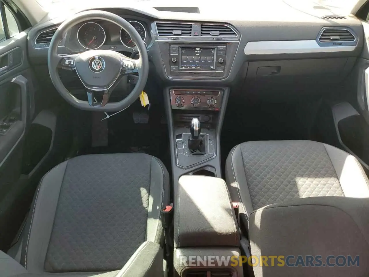 8 Фотография поврежденного автомобиля 3VV1B7AX3MM025109 VOLKSWAGEN TIGUAN 2021