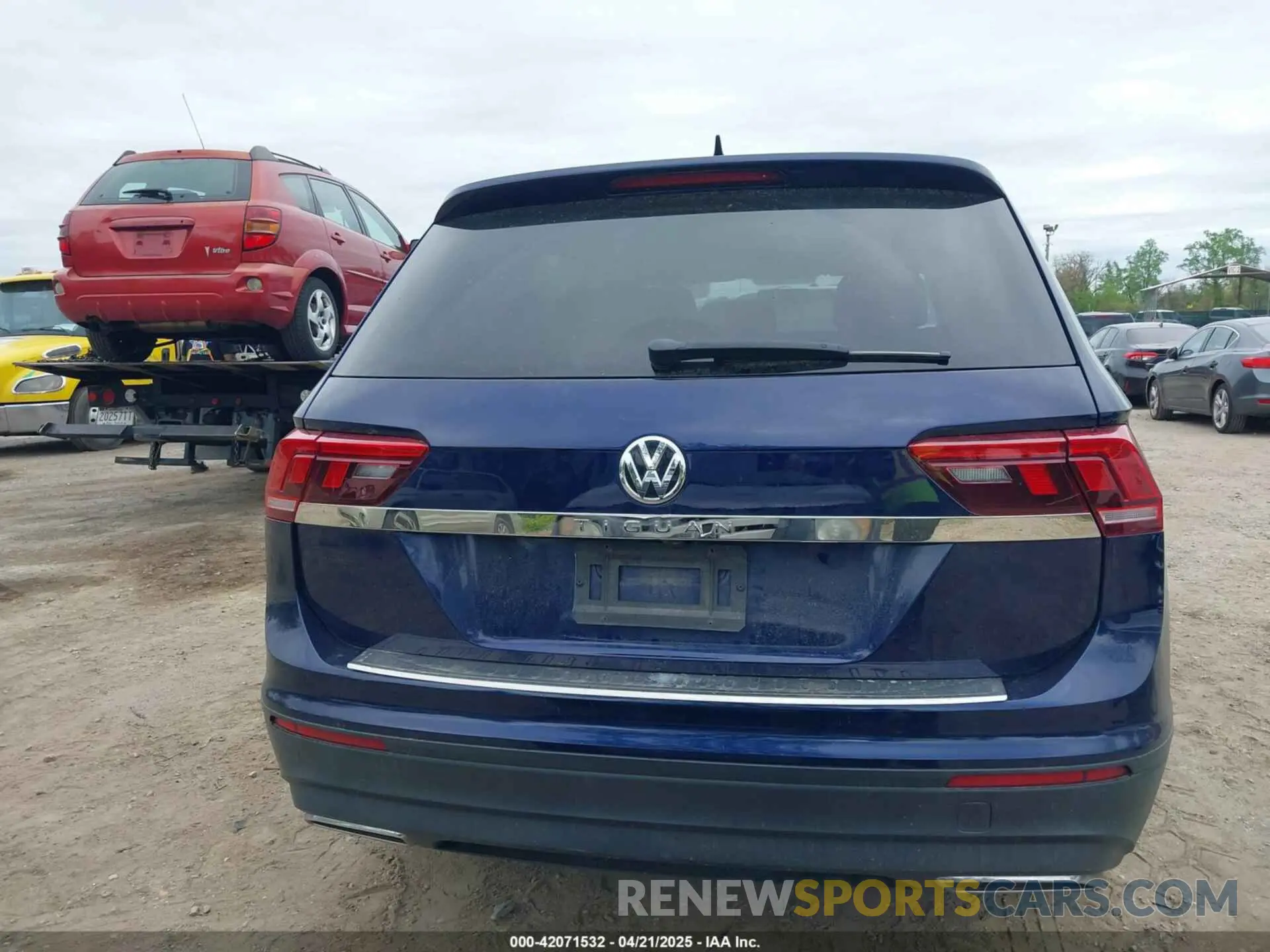 17 Photograph of a damaged car 3VV1B7AX3MM150773 VOLKSWAGEN TIGUAN 2021