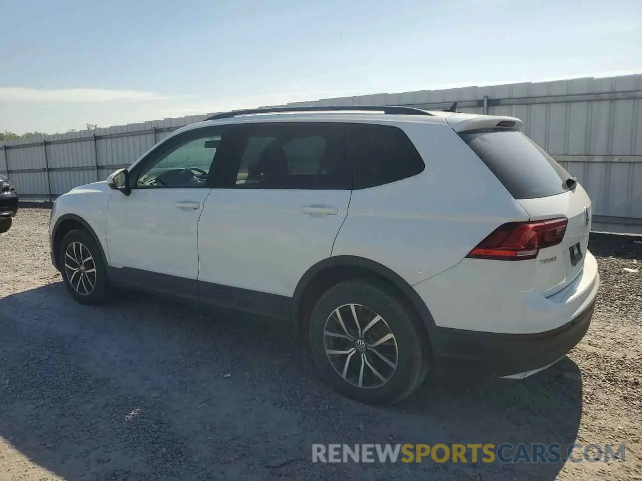 2 Photograph of a damaged car 3VV1B7AX5MM031994 VOLKSWAGEN TIGUAN 2021