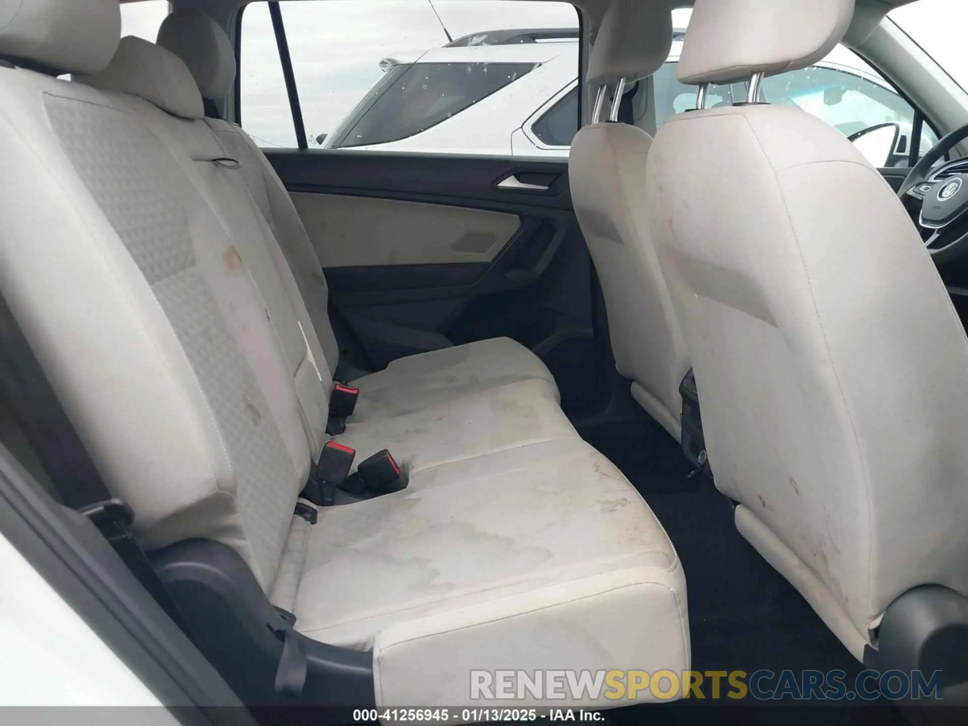 8 Photograph of a damaged car 3VV1B7AX5MM045667 VOLKSWAGEN TIGUAN 2021