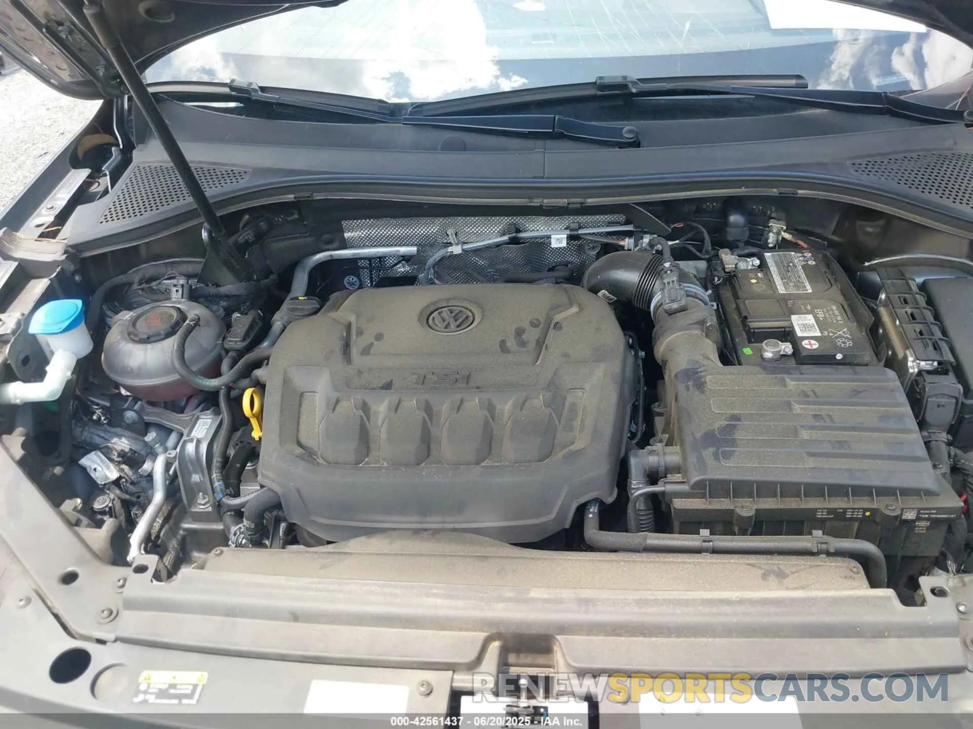 10 Photograph of a damaged car 3VV1B7AX5MM148491 VOLKSWAGEN TIGUAN 2021