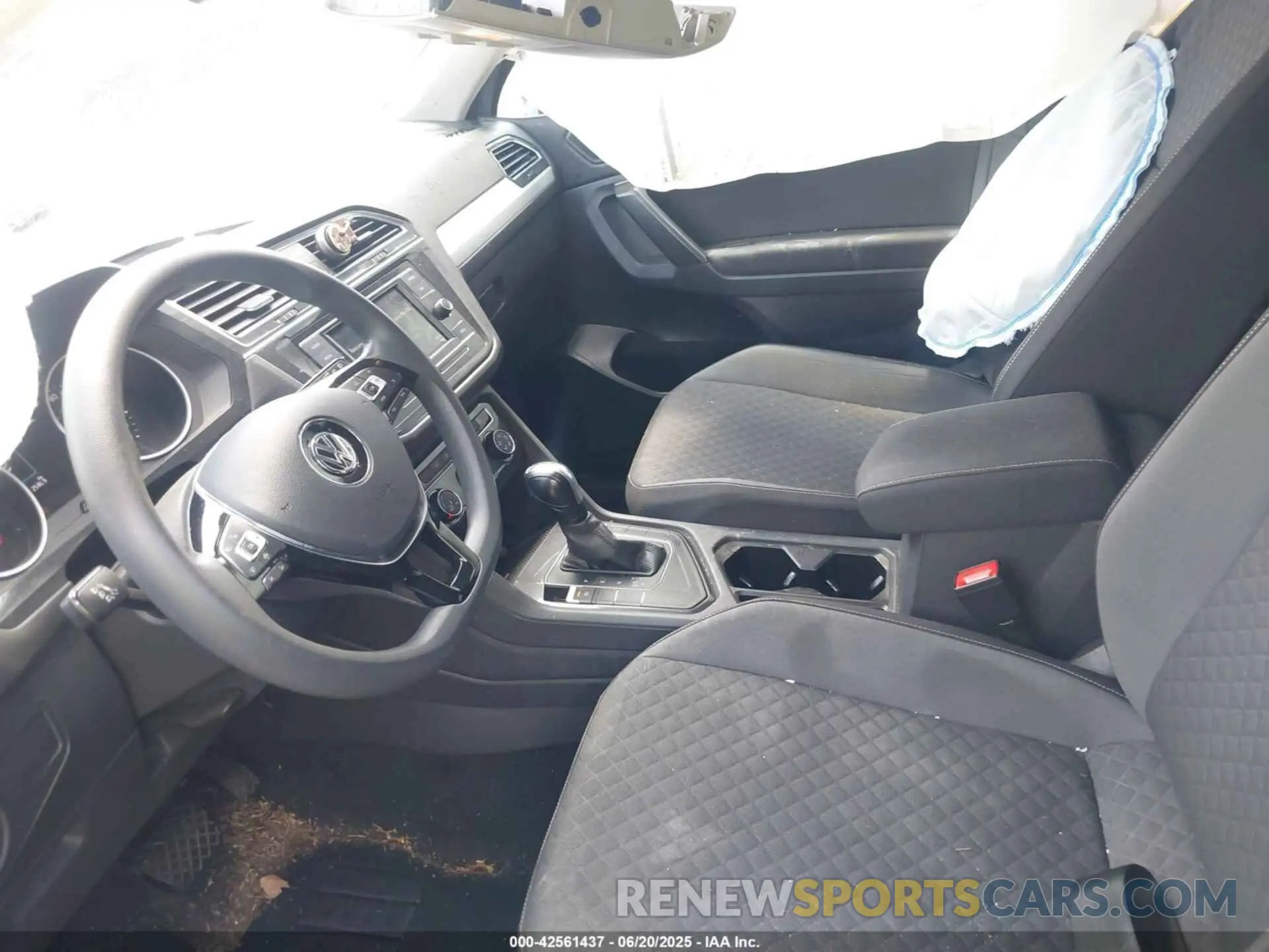 5 Photograph of a damaged car 3VV1B7AX5MM148491 VOLKSWAGEN TIGUAN 2021