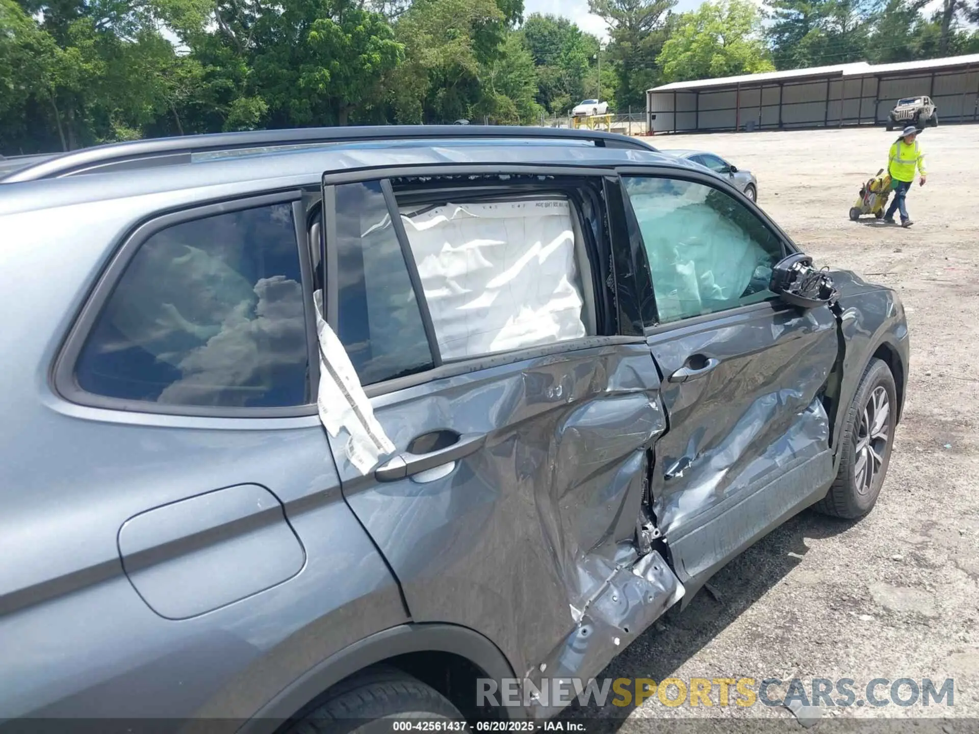 6 Photograph of a damaged car 3VV1B7AX5MM148491 VOLKSWAGEN TIGUAN 2021
