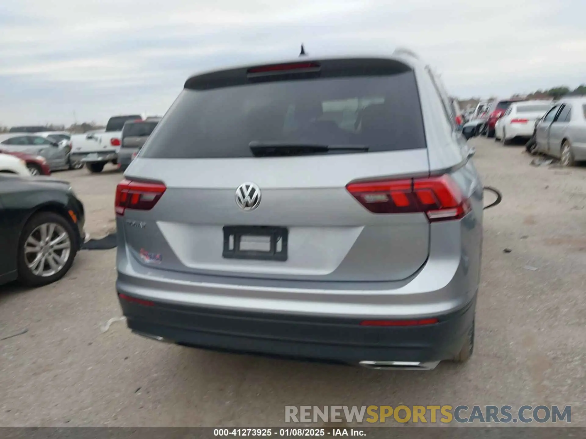 16 Photograph of a damaged car 3VV1B7AX6MM053907 VOLKSWAGEN TIGUAN 2021