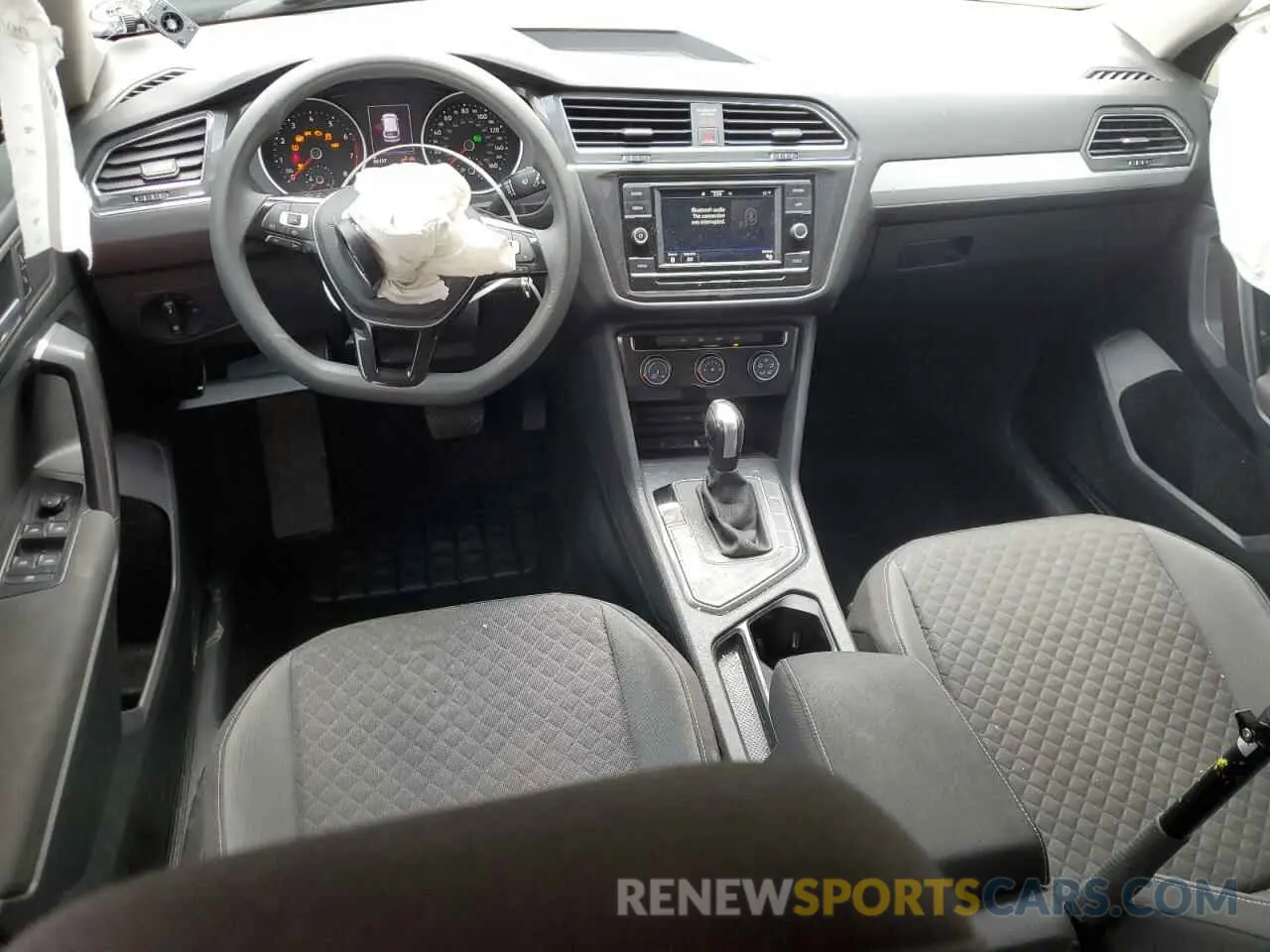 8 Photograph of a damaged car 3VV1B7AX6MM150458 VOLKSWAGEN TIGUAN 2021