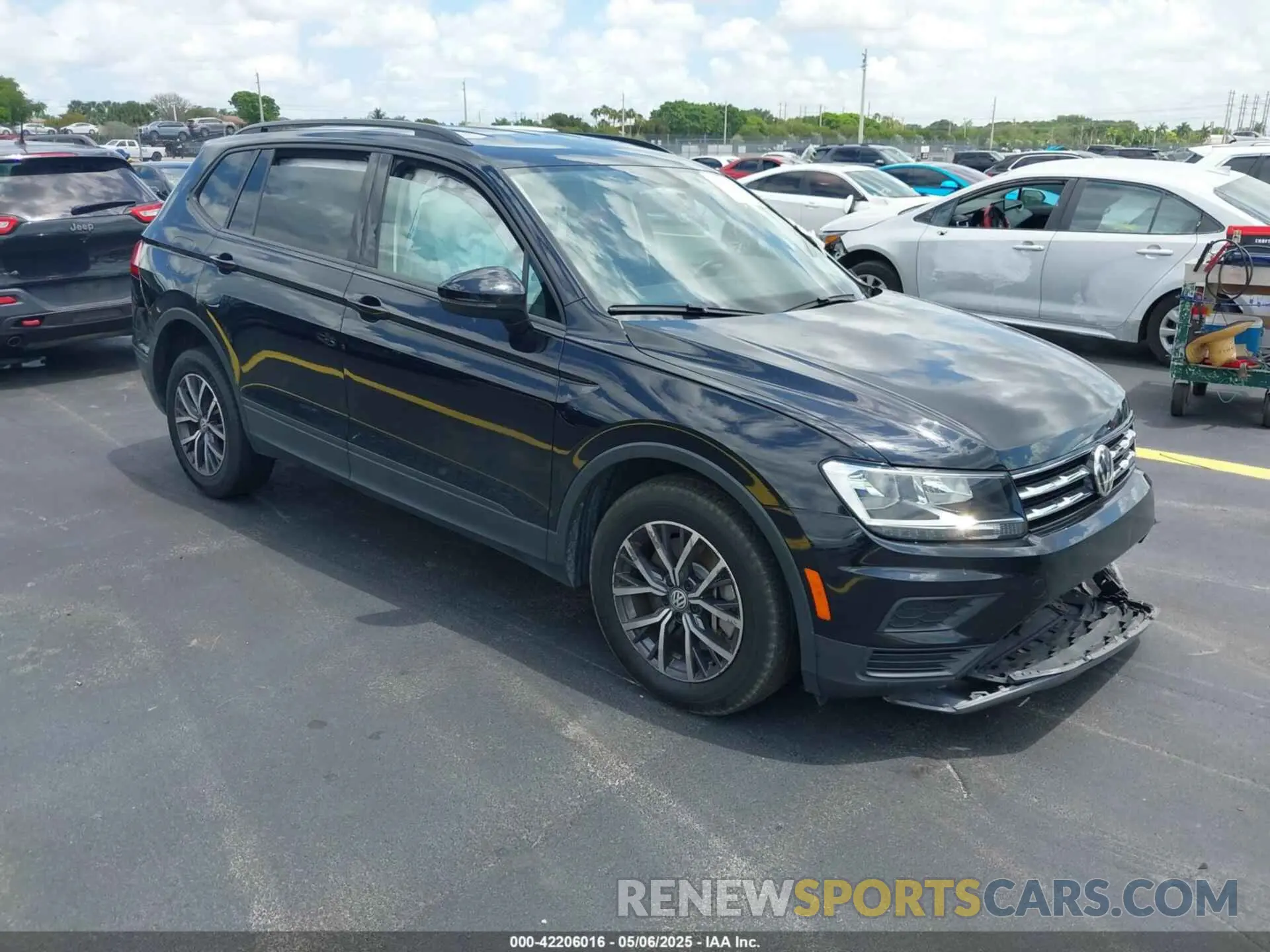 1 Фотография поврежденного автомобиля 3VV1B7AX7MM116609 VOLKSWAGEN TIGUAN 2021