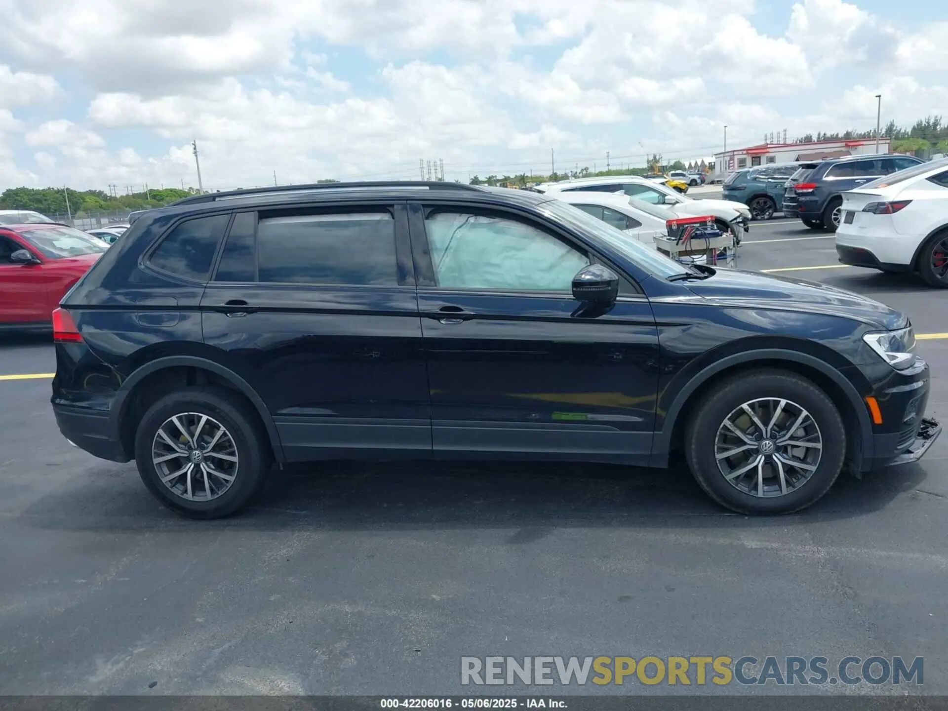 12 Фотография поврежденного автомобиля 3VV1B7AX7MM116609 VOLKSWAGEN TIGUAN 2021