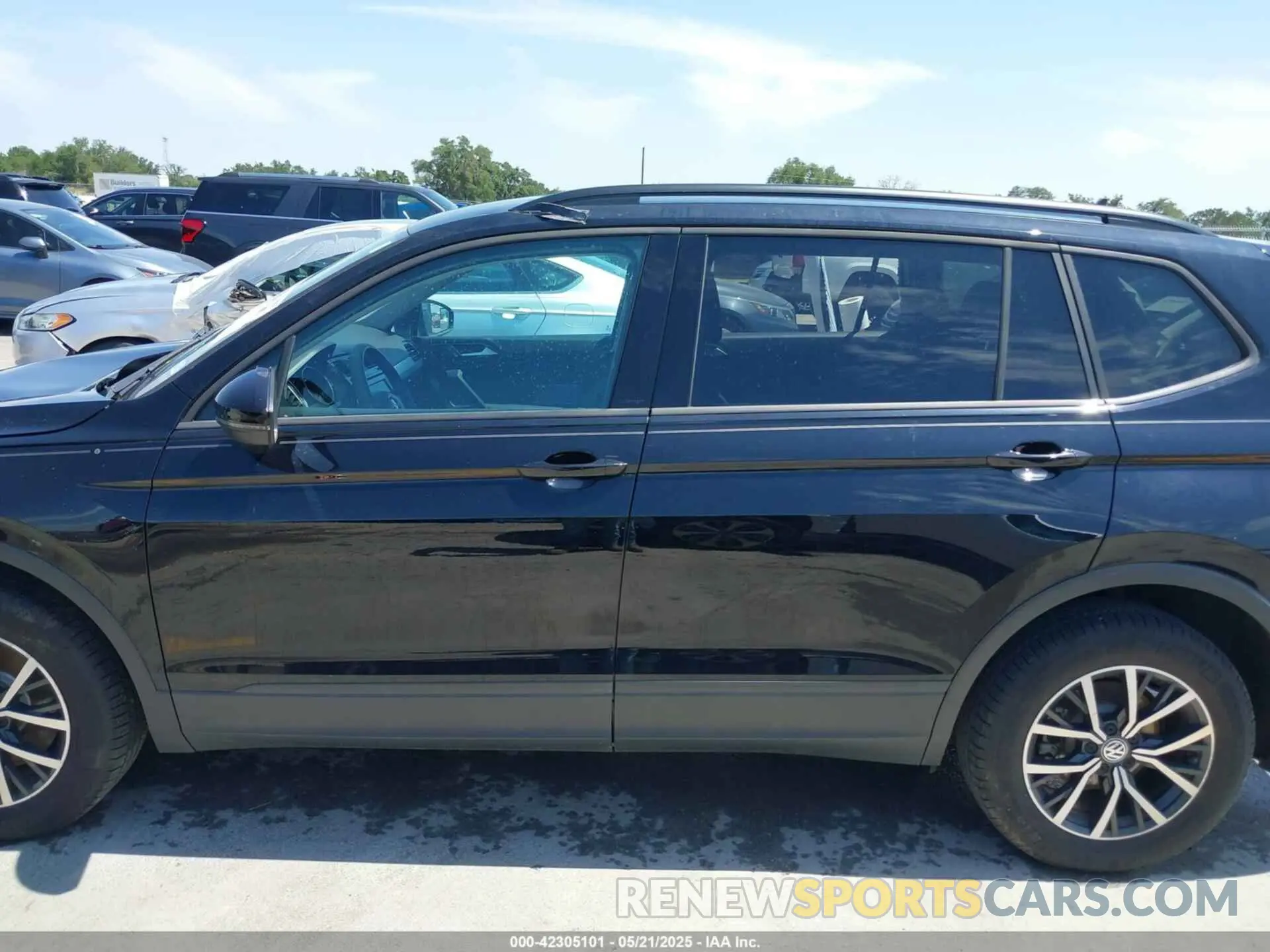 14 Фотография поврежденного автомобиля 3VV1B7AX9MM067347 VOLKSWAGEN TIGUAN 2021