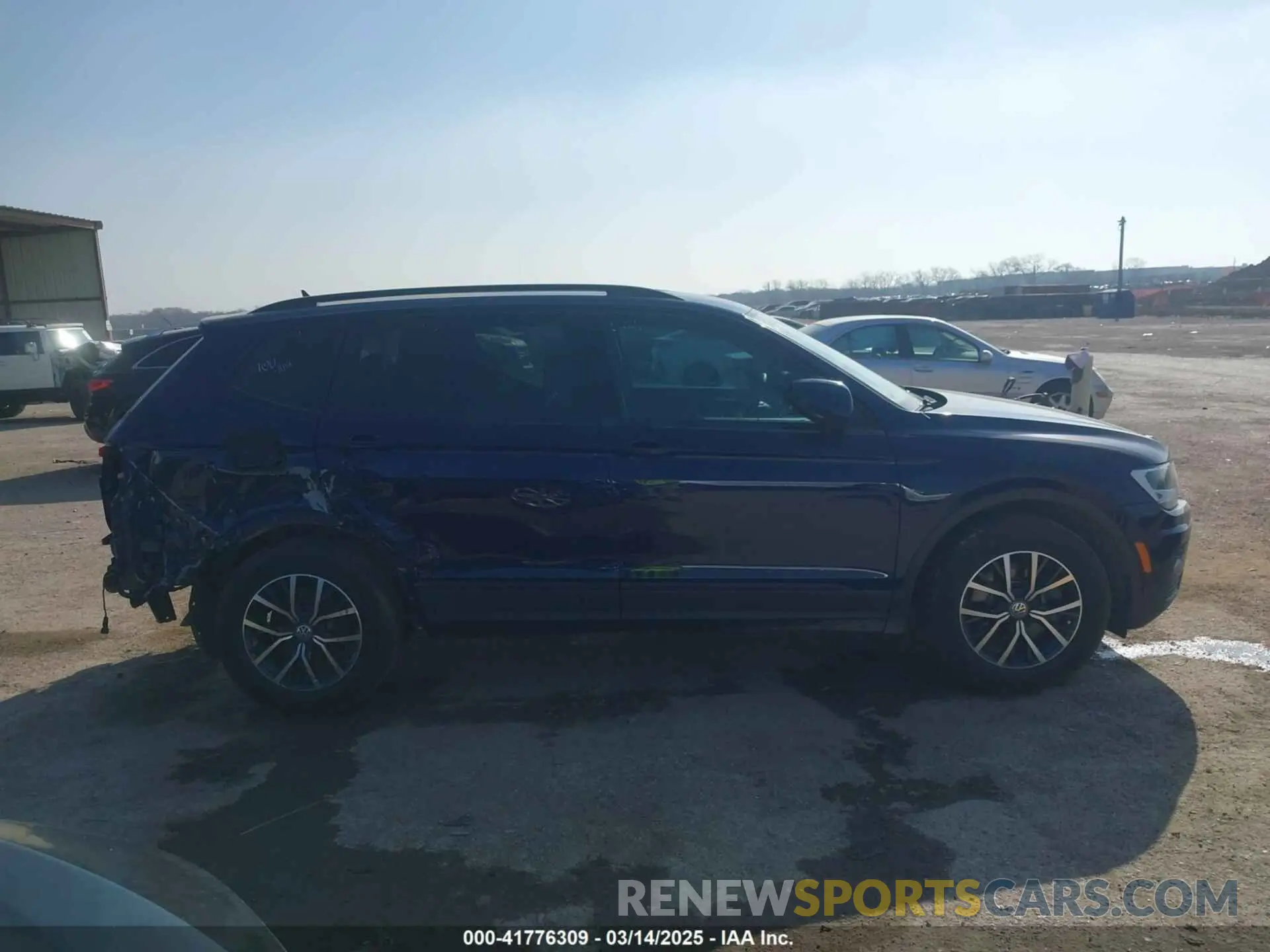 14 Photograph of a damaged car 3VV1B7AXXMM012292 VOLKSWAGEN TIGUAN 2021