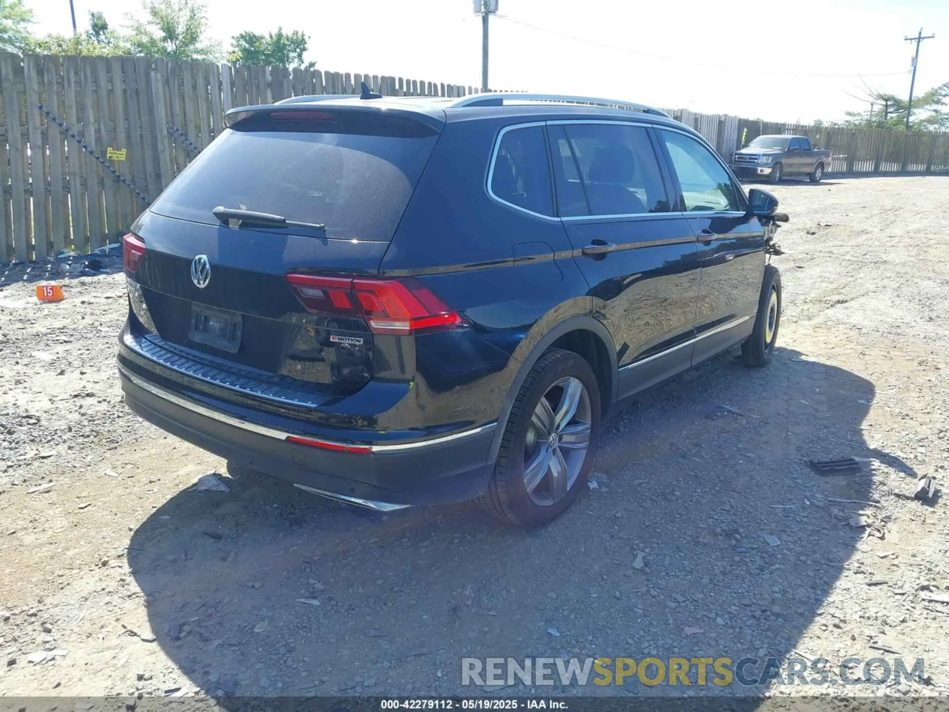 4 Photograph of a damaged car 3VV2B7AX0MM027517 VOLKSWAGEN TIGUAN 2021