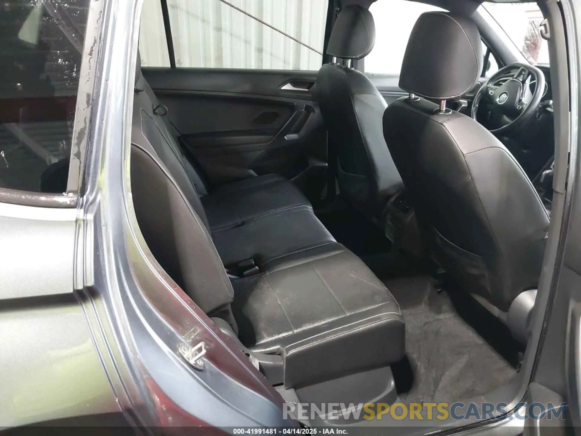 8 Photograph of a damaged car 3VV2B7AX0MM039117 VOLKSWAGEN TIGUAN 2021