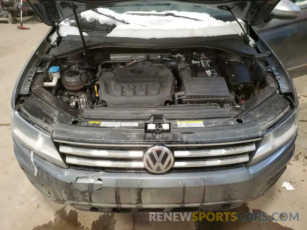 12 Photograph of a damaged car 3VV2B7AX0MM107464 VOLKSWAGEN TIGUAN 2021