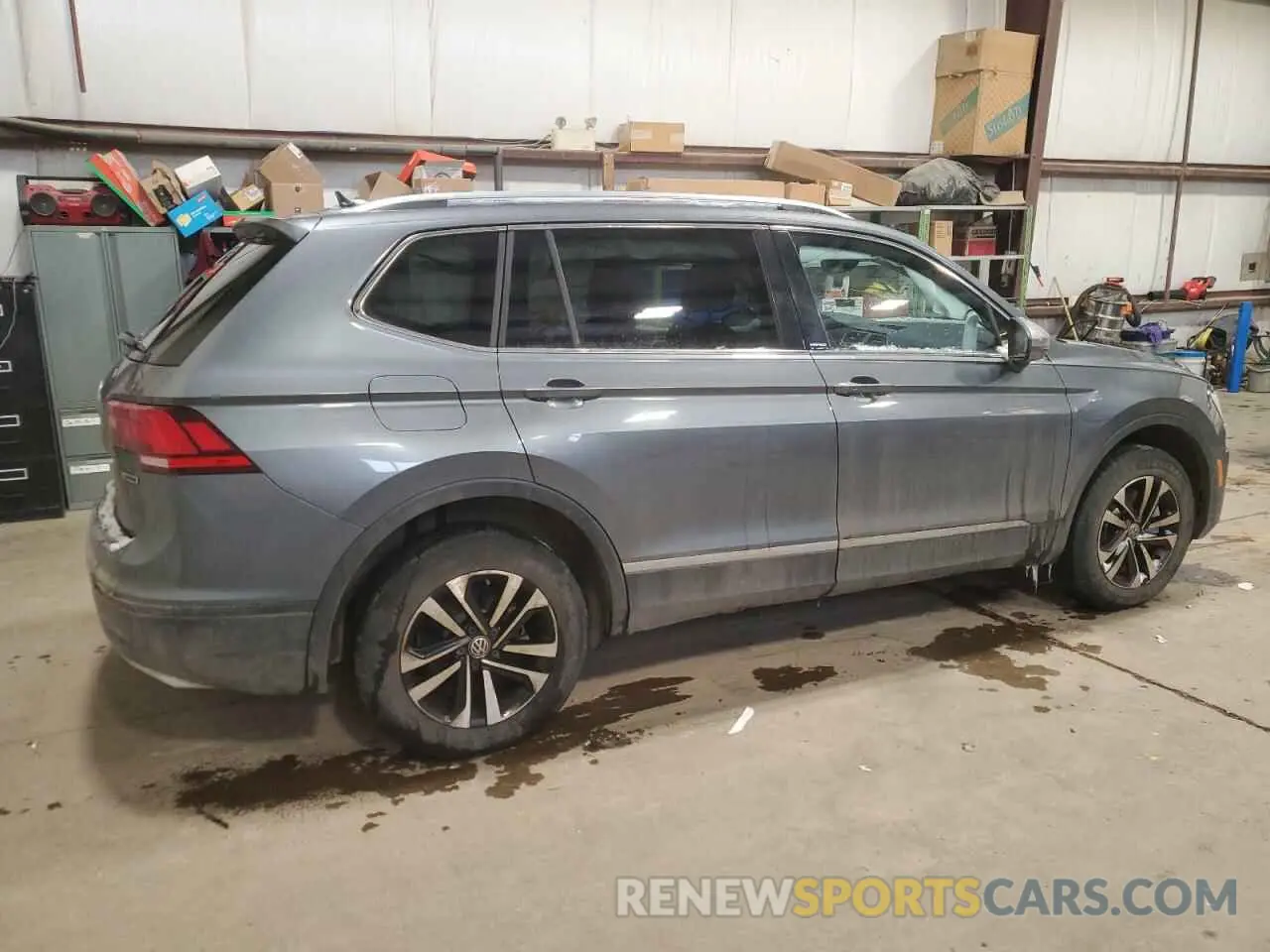 3 Photograph of a damaged car 3VV2B7AX0MM107464 VOLKSWAGEN TIGUAN 2021