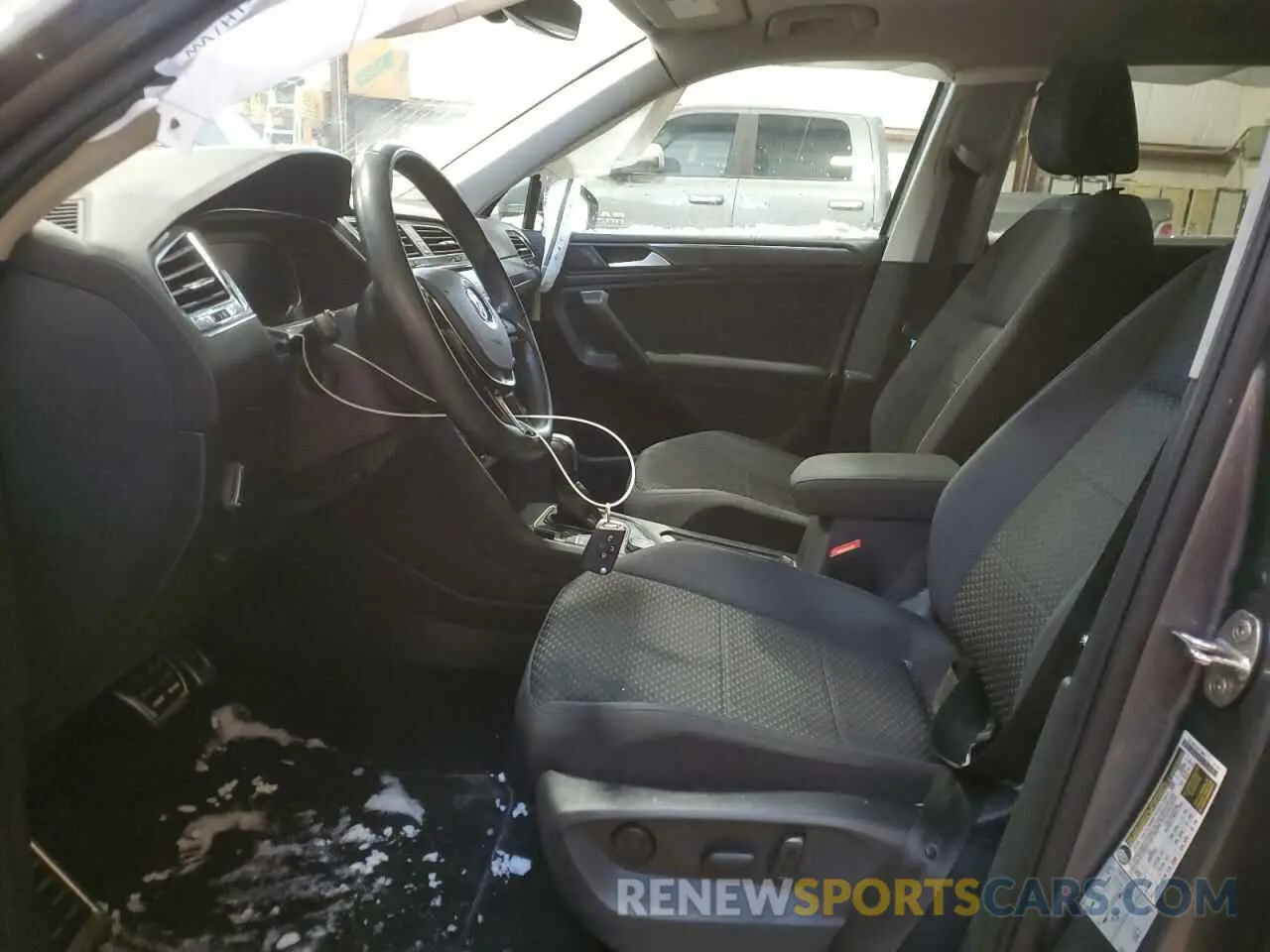 7 Photograph of a damaged car 3VV2B7AX0MM107464 VOLKSWAGEN TIGUAN 2021