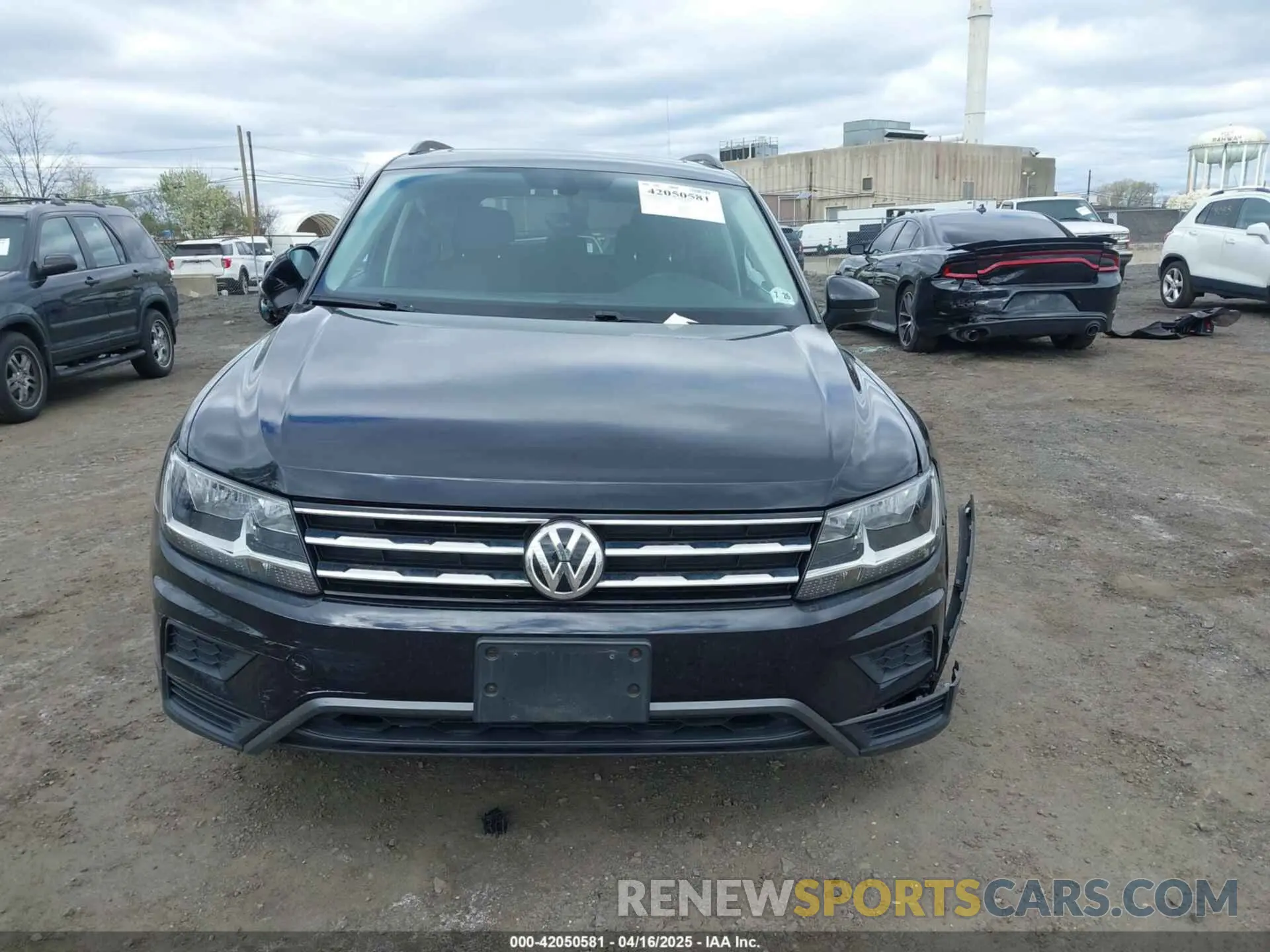 11 Photograph of a damaged car 3VV2B7AX0MM132946 VOLKSWAGEN TIGUAN 2021