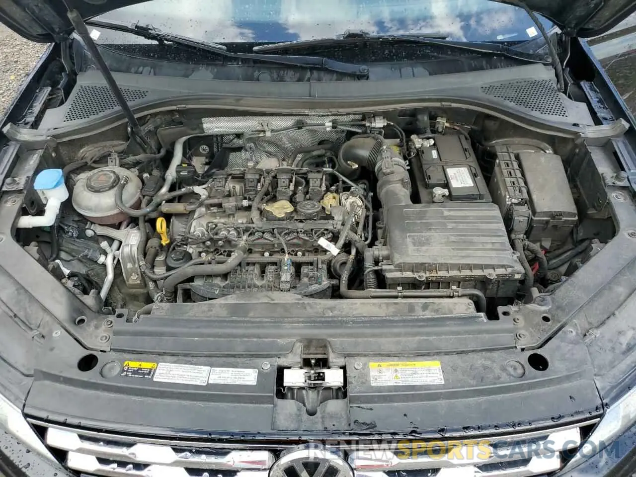12 Photograph of a damaged car 3VV2B7AX1MM005946 VOLKSWAGEN TIGUAN 2021