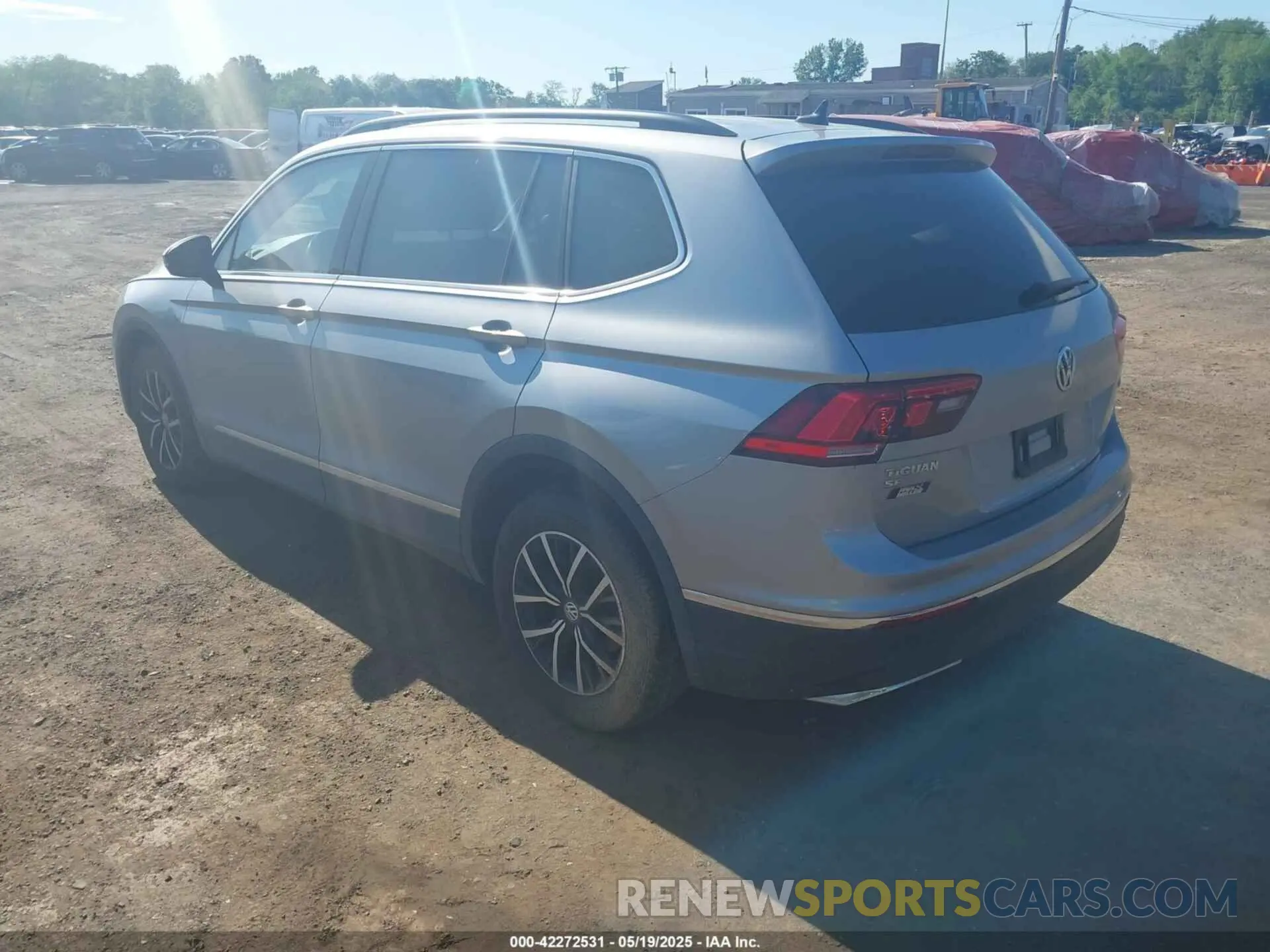 3 Photograph of a damaged car 3VV2B7AX1MM142823 VOLKSWAGEN TIGUAN 2021