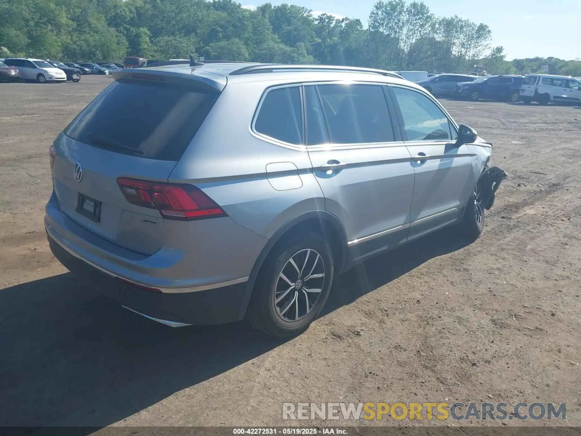 4 Photograph of a damaged car 3VV2B7AX1MM142823 VOLKSWAGEN TIGUAN 2021