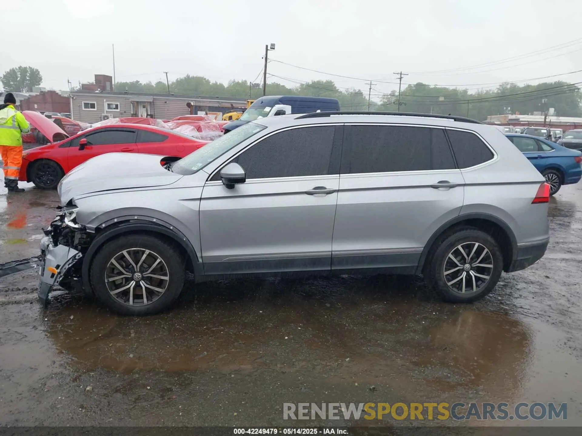 14 Фотография поврежденного автомобиля 3VV2B7AX3MM013711 VOLKSWAGEN TIGUAN 2021