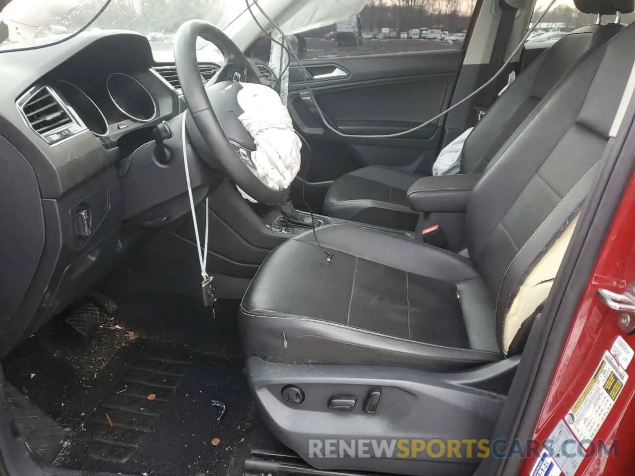 7 Photograph of a damaged car 3VV2B7AX3MM068224 VOLKSWAGEN TIGUAN 2021