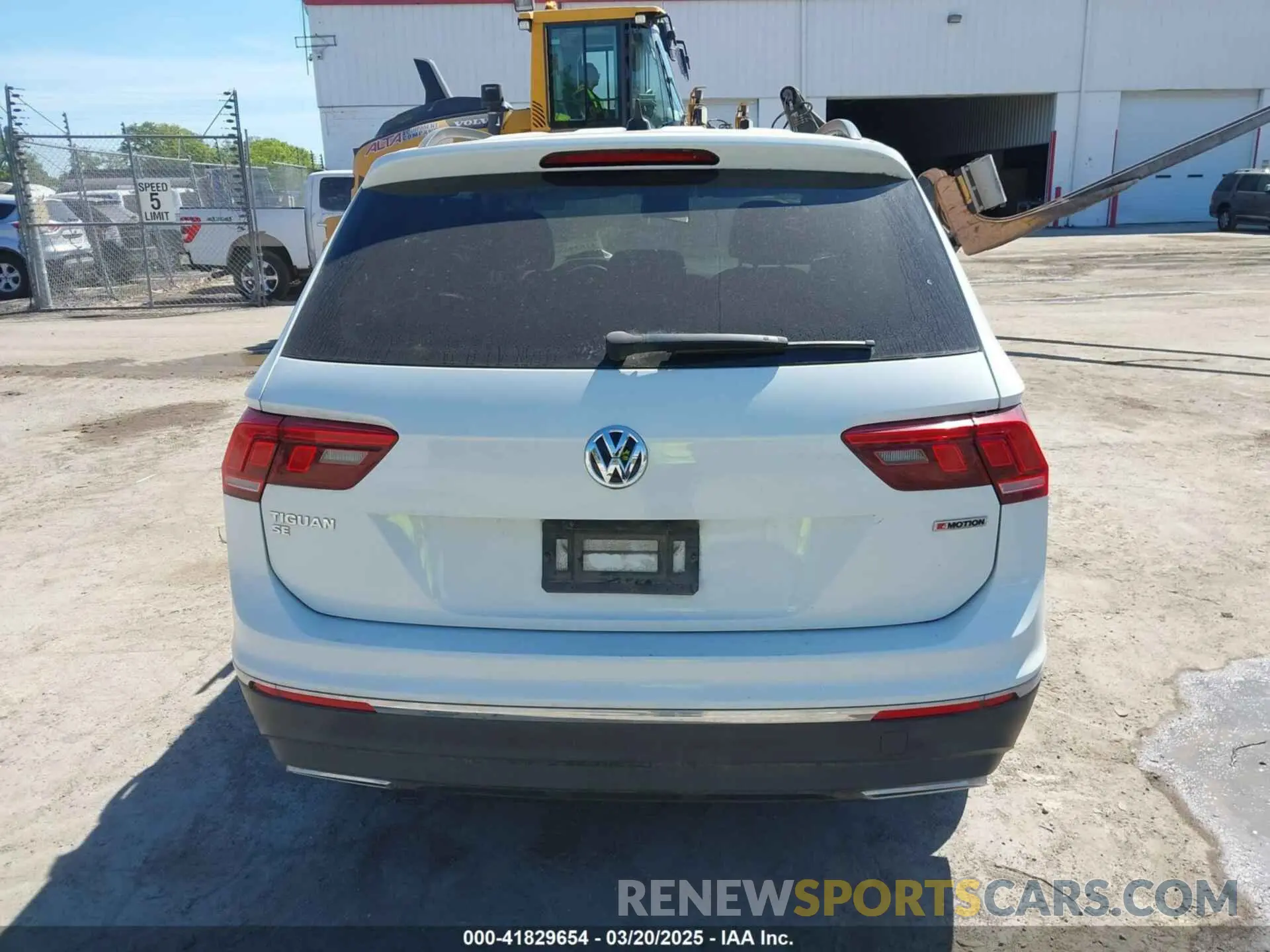 15 Photograph of a damaged car 3VV2B7AX4MM031490 VOLKSWAGEN TIGUAN 2021