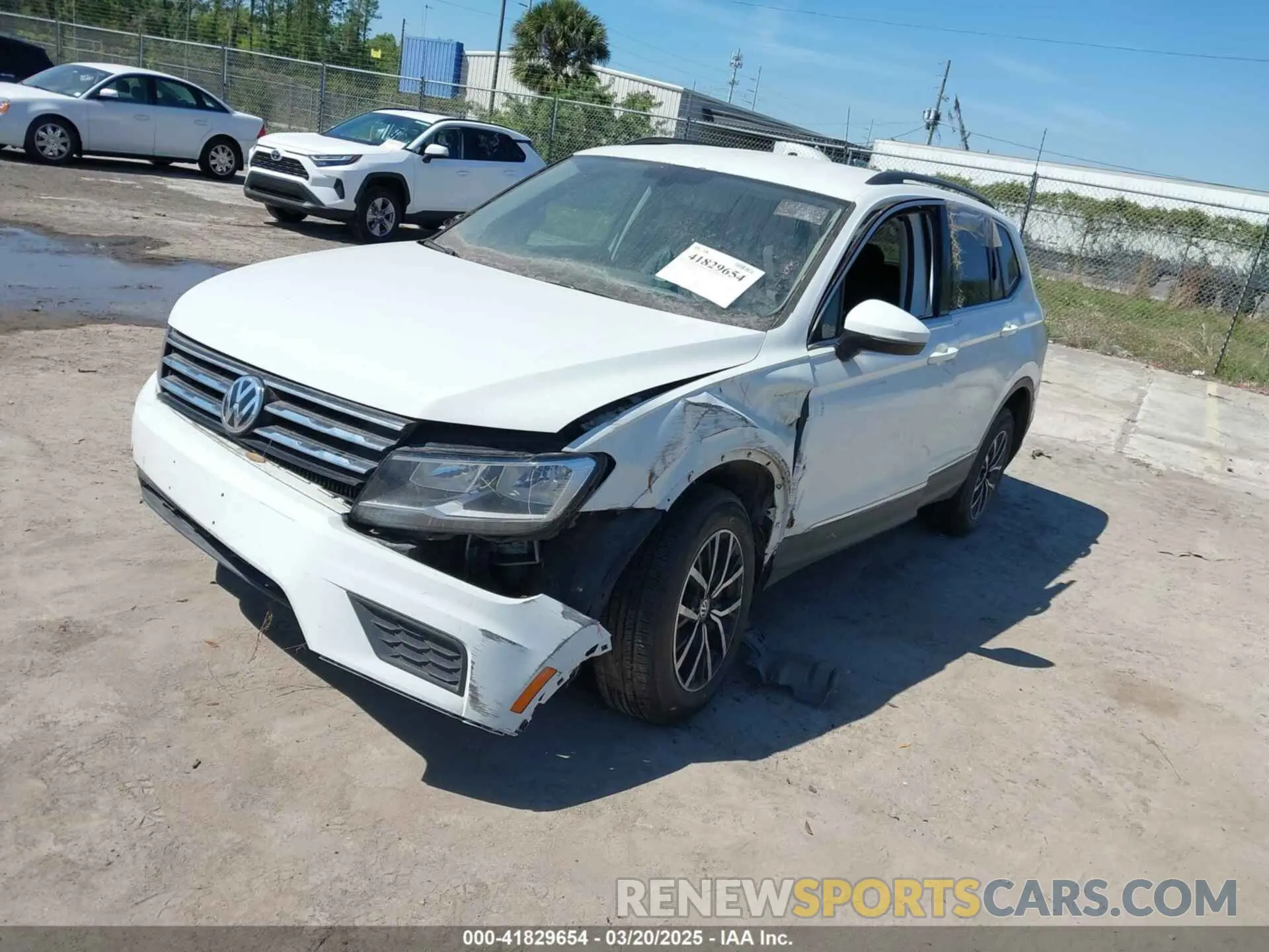 2 Photograph of a damaged car 3VV2B7AX4MM031490 VOLKSWAGEN TIGUAN 2021
