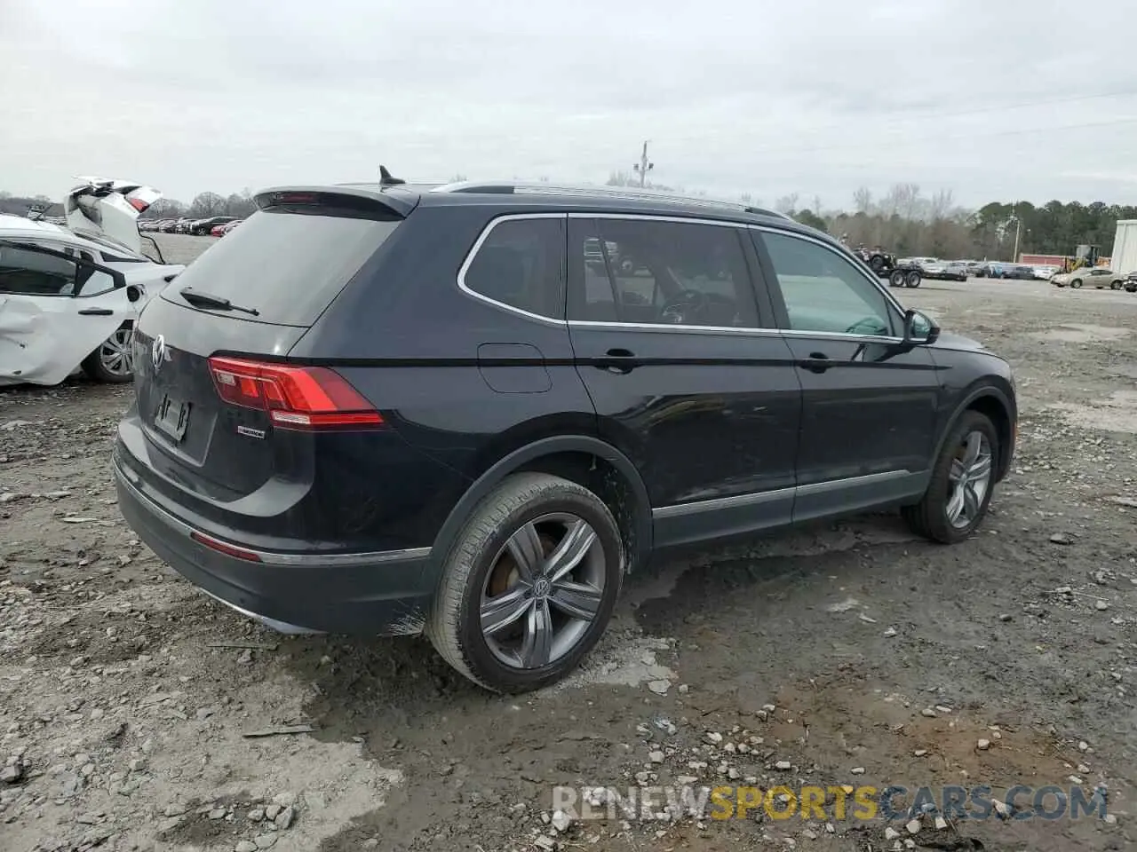 3 Photograph of a damaged car 3VV2B7AX4MM101098 VOLKSWAGEN TIGUAN 2021