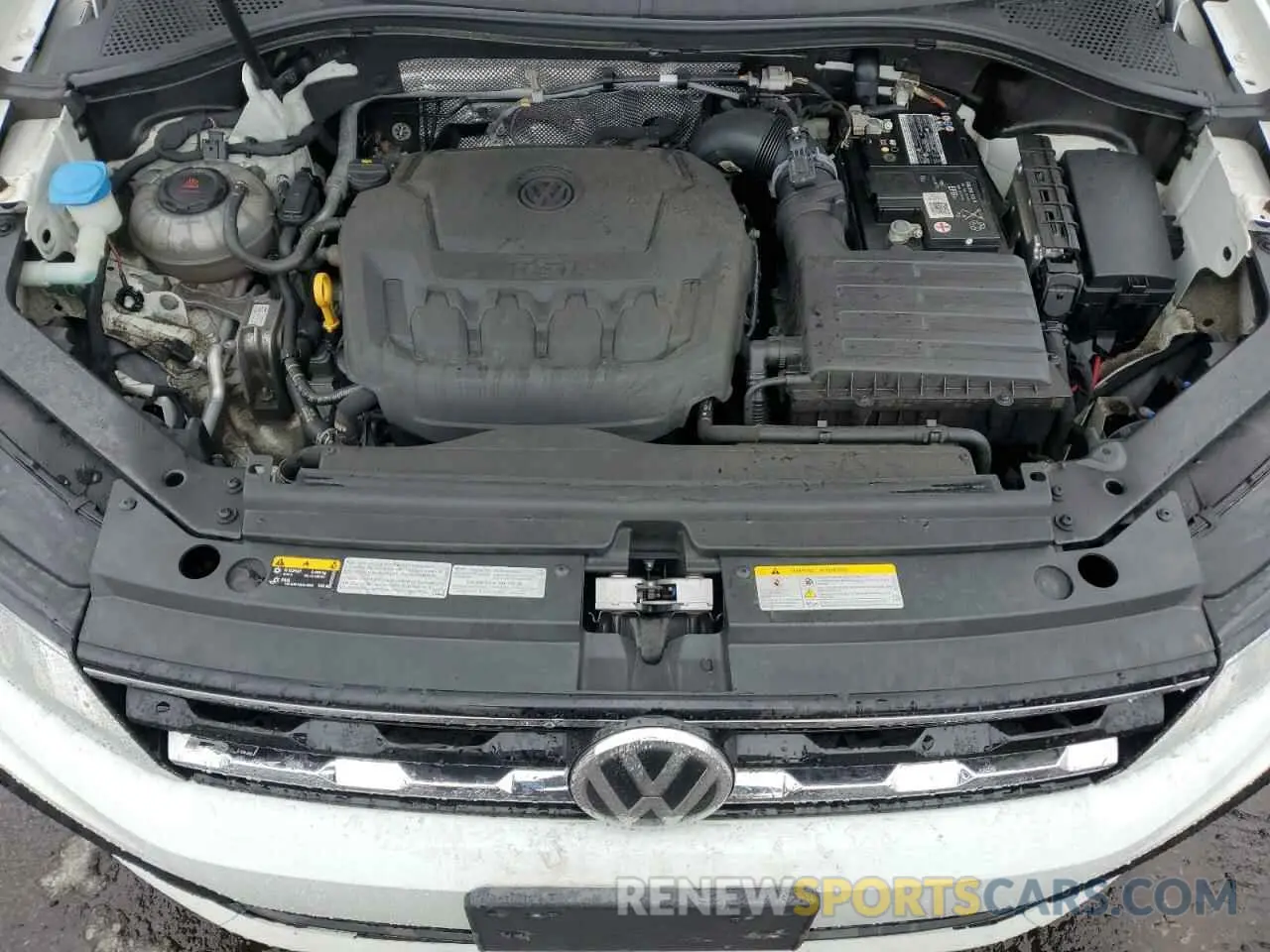12 Photograph of a damaged car 3VV2B7AX4MM119844 VOLKSWAGEN TIGUAN 2021