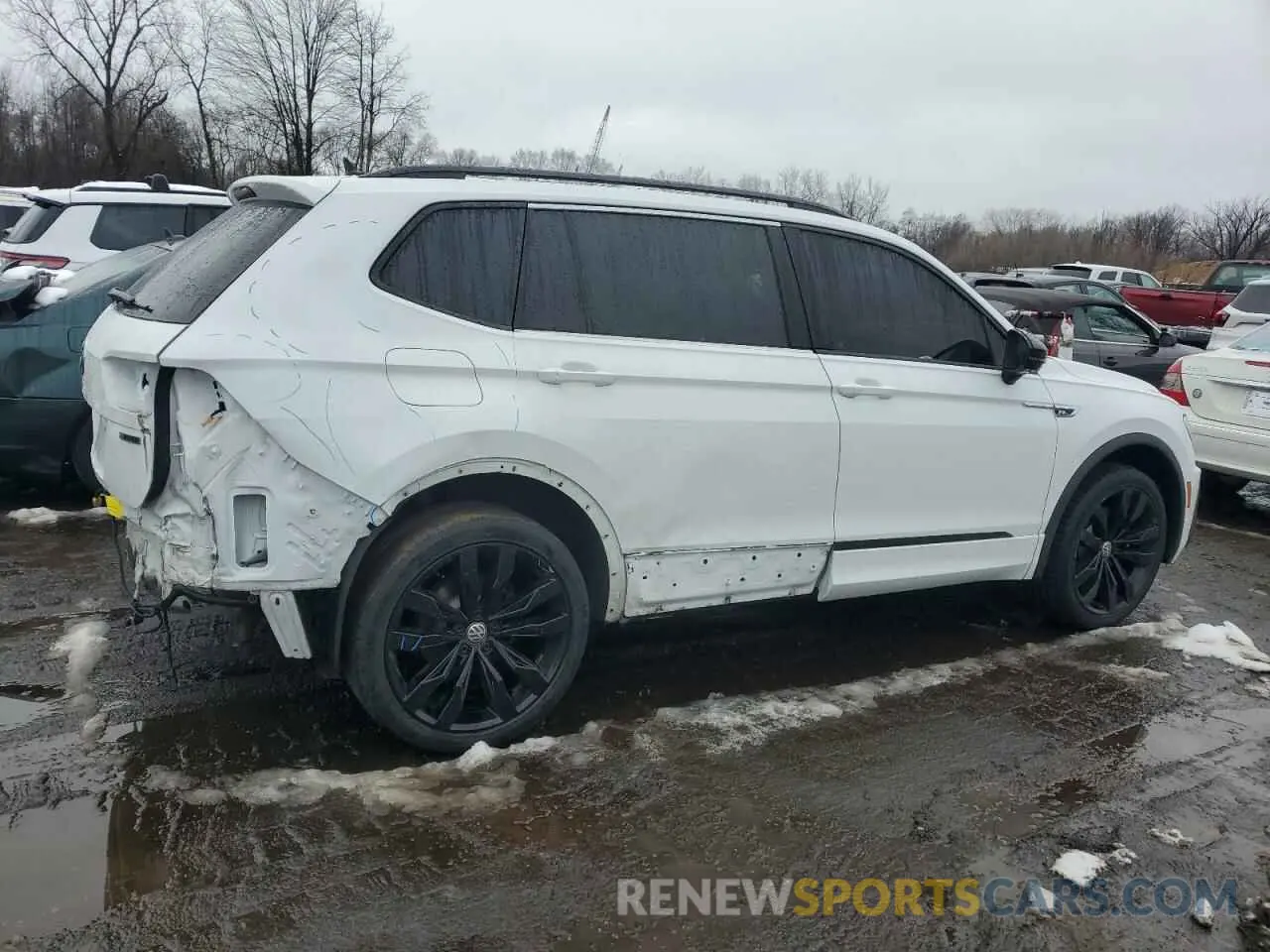 3 Photograph of a damaged car 3VV2B7AX4MM119844 VOLKSWAGEN TIGUAN 2021