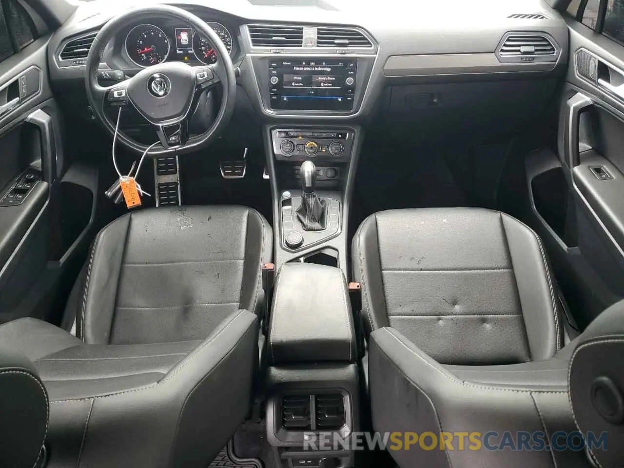 8 Photograph of a damaged car 3VV2B7AX4MM119844 VOLKSWAGEN TIGUAN 2021