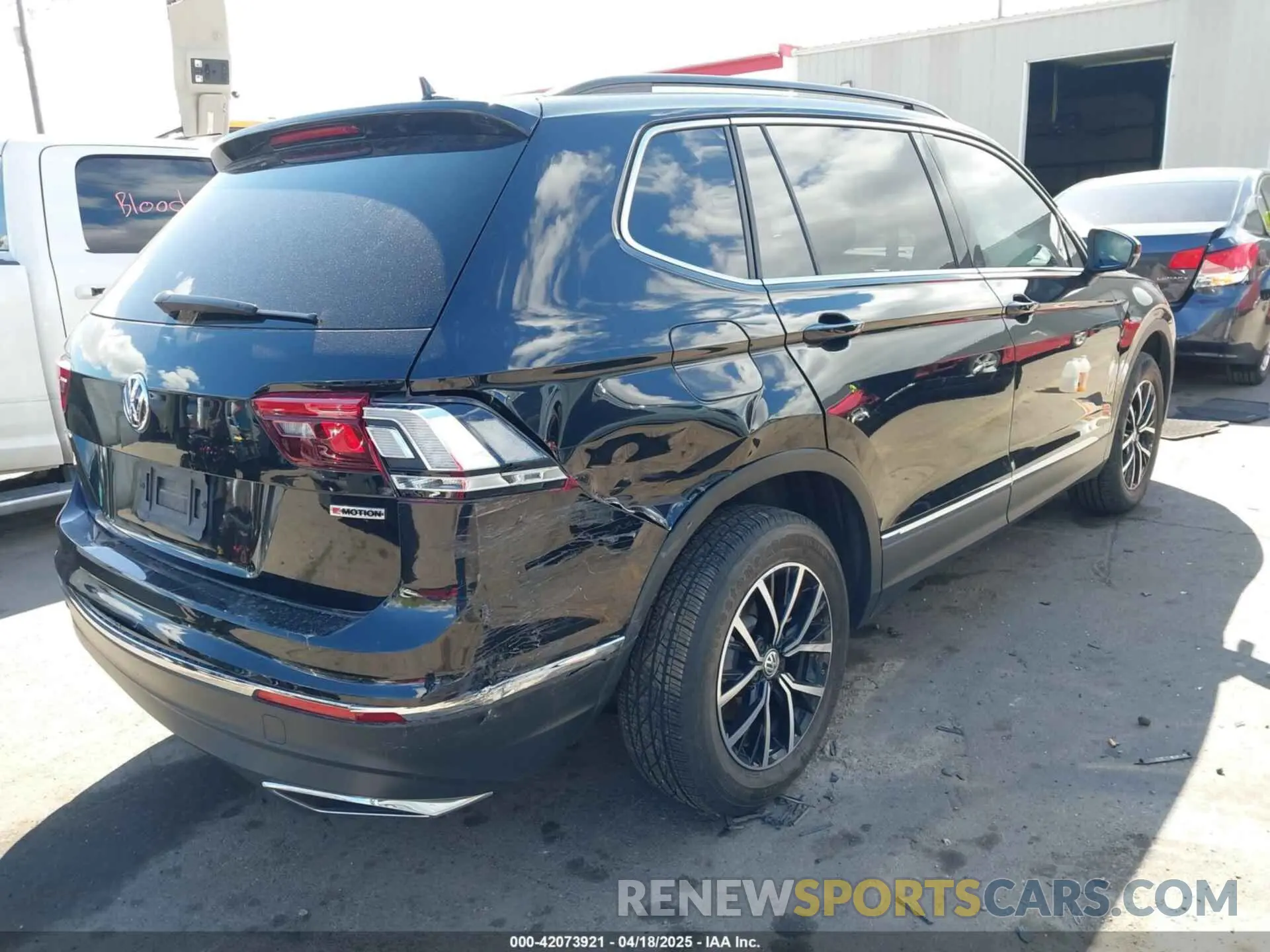 4 Photograph of a damaged car 3VV2B7AX4MM121545 VOLKSWAGEN TIGUAN 2021