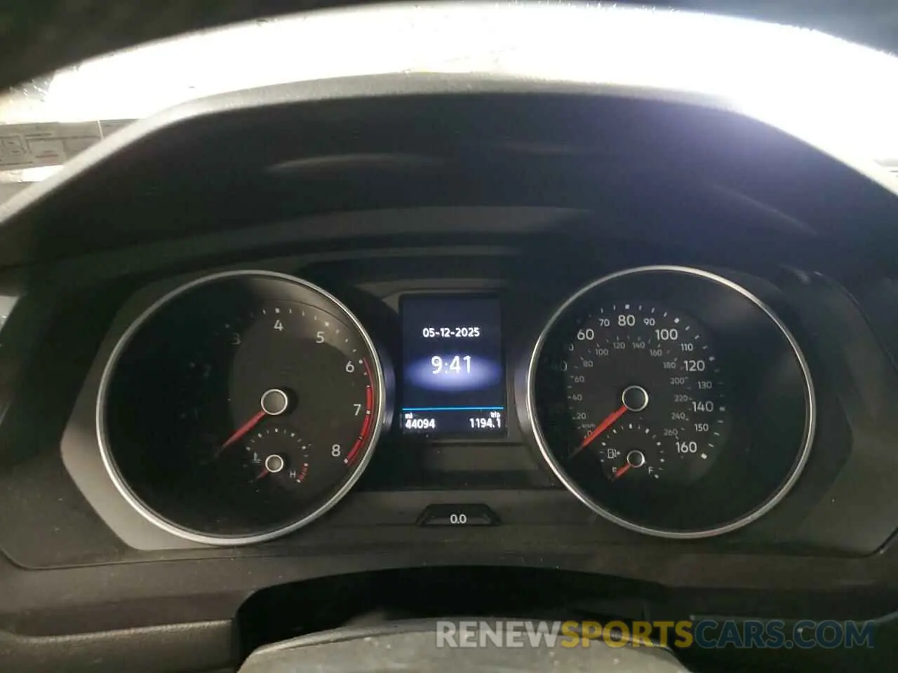 9 Photograph of a damaged car 3VV2B7AX5MM005285 VOLKSWAGEN TIGUAN 2021